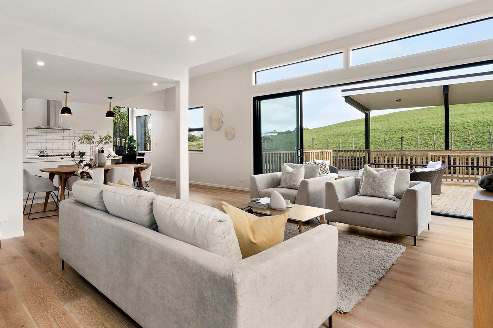 Apirana Ave, Glen Innes