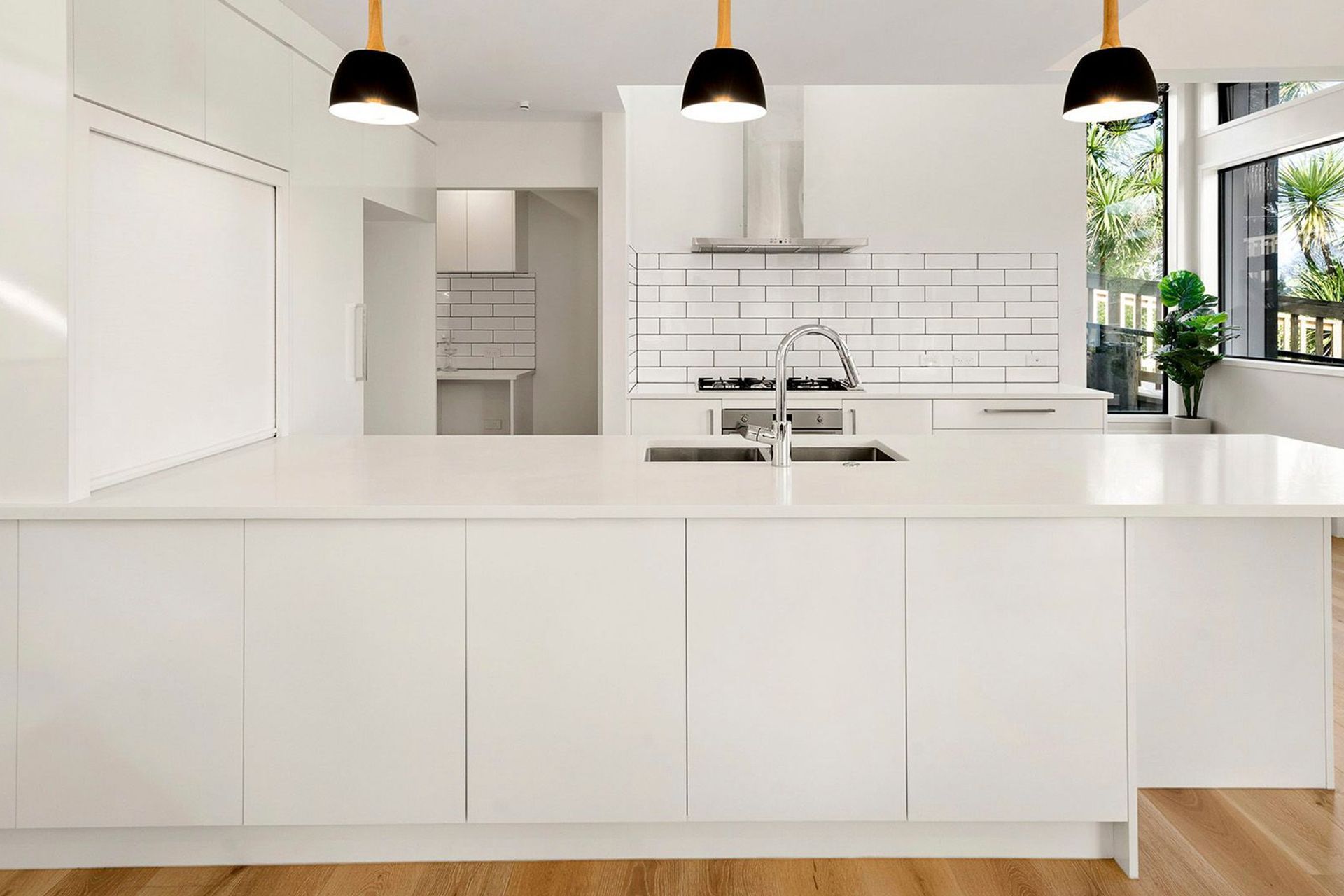 Apirana Ave, Glen Innes