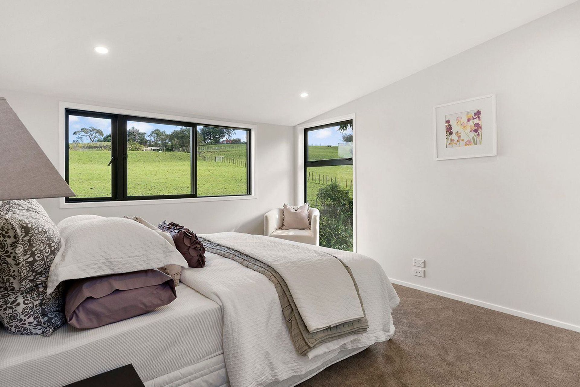 Apirana Ave, Glen Innes