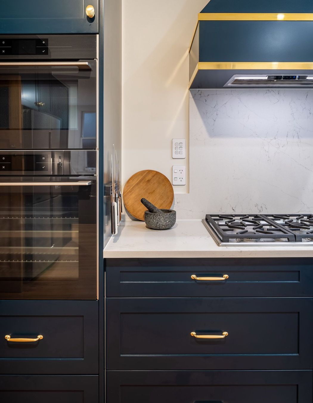 Custom made kitchen by KMD Kitchens