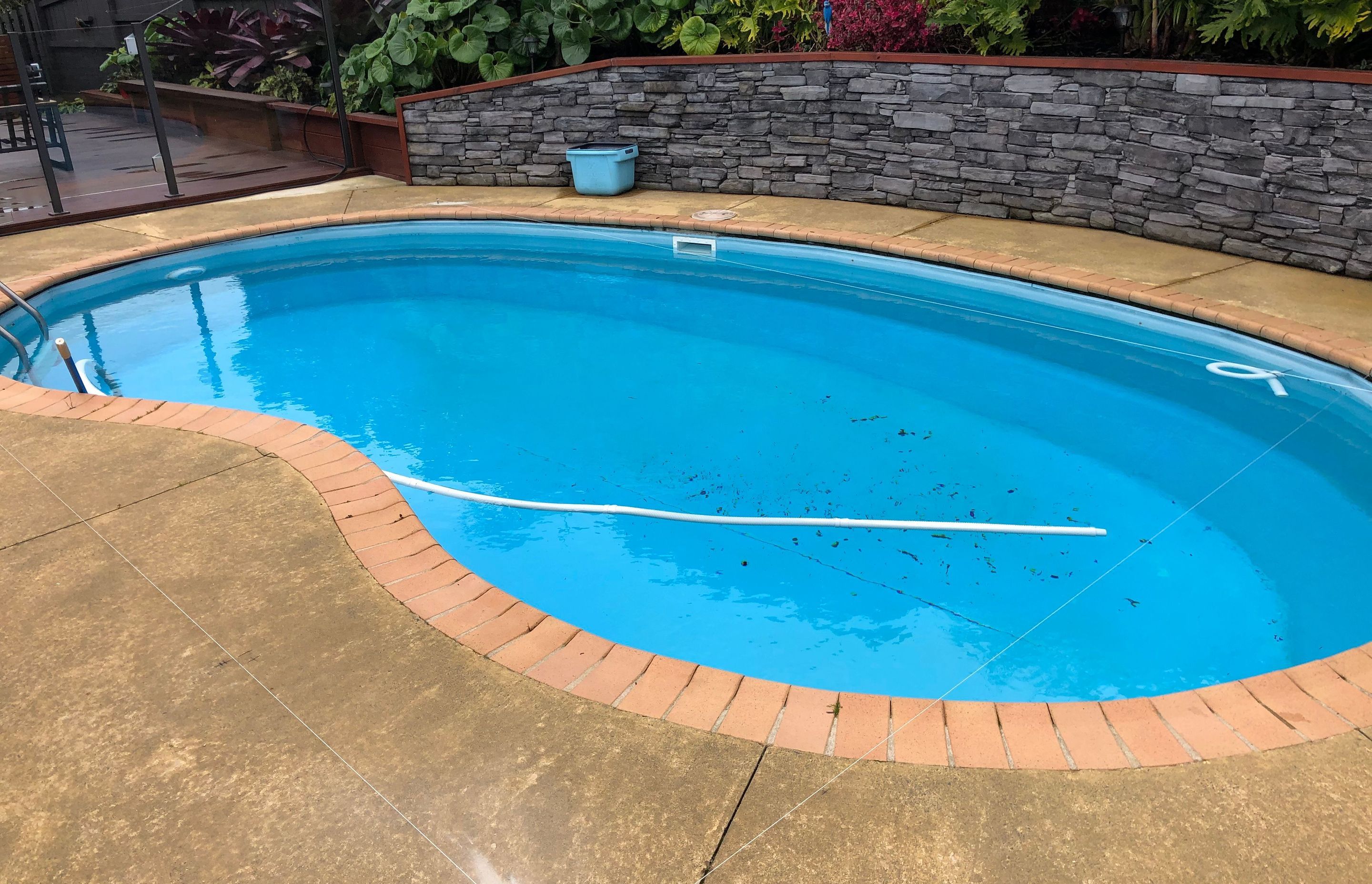St Johns Pool - Before Renovation an existing kidney shaped pool with a problematic / leaky vinyl liner