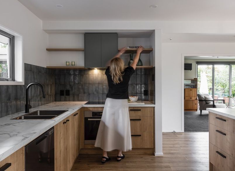 70s Vibe / Peter Bevan Architectural Home Kitchen Renovation