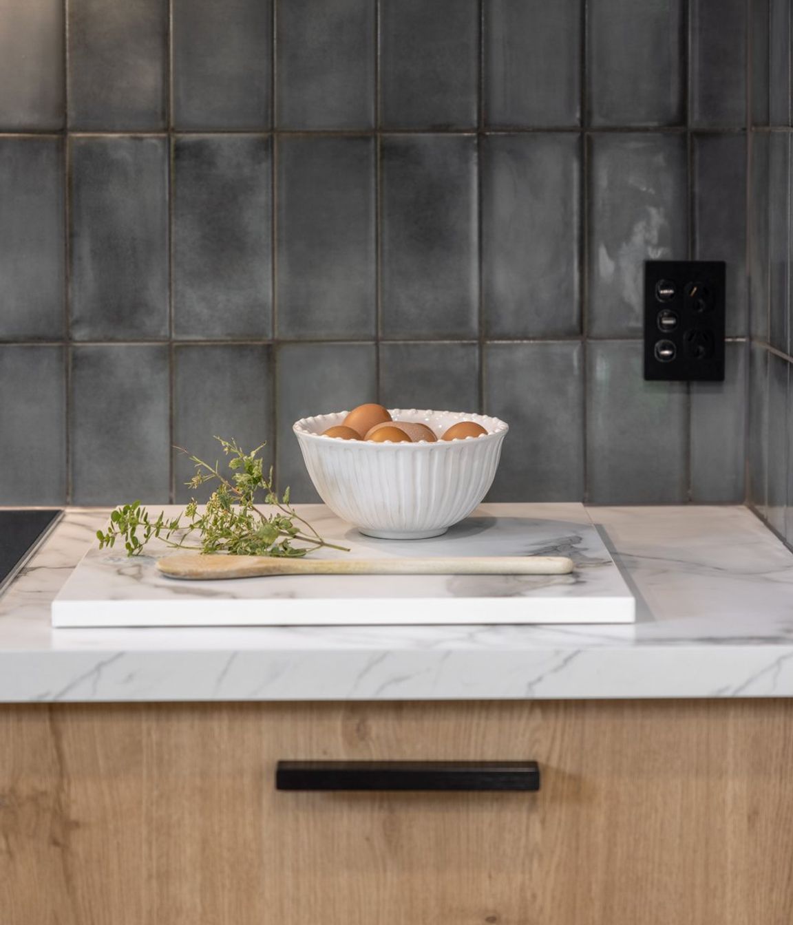 70s Vibe / Peter Bevan Architectural Home Kitchen Renovation