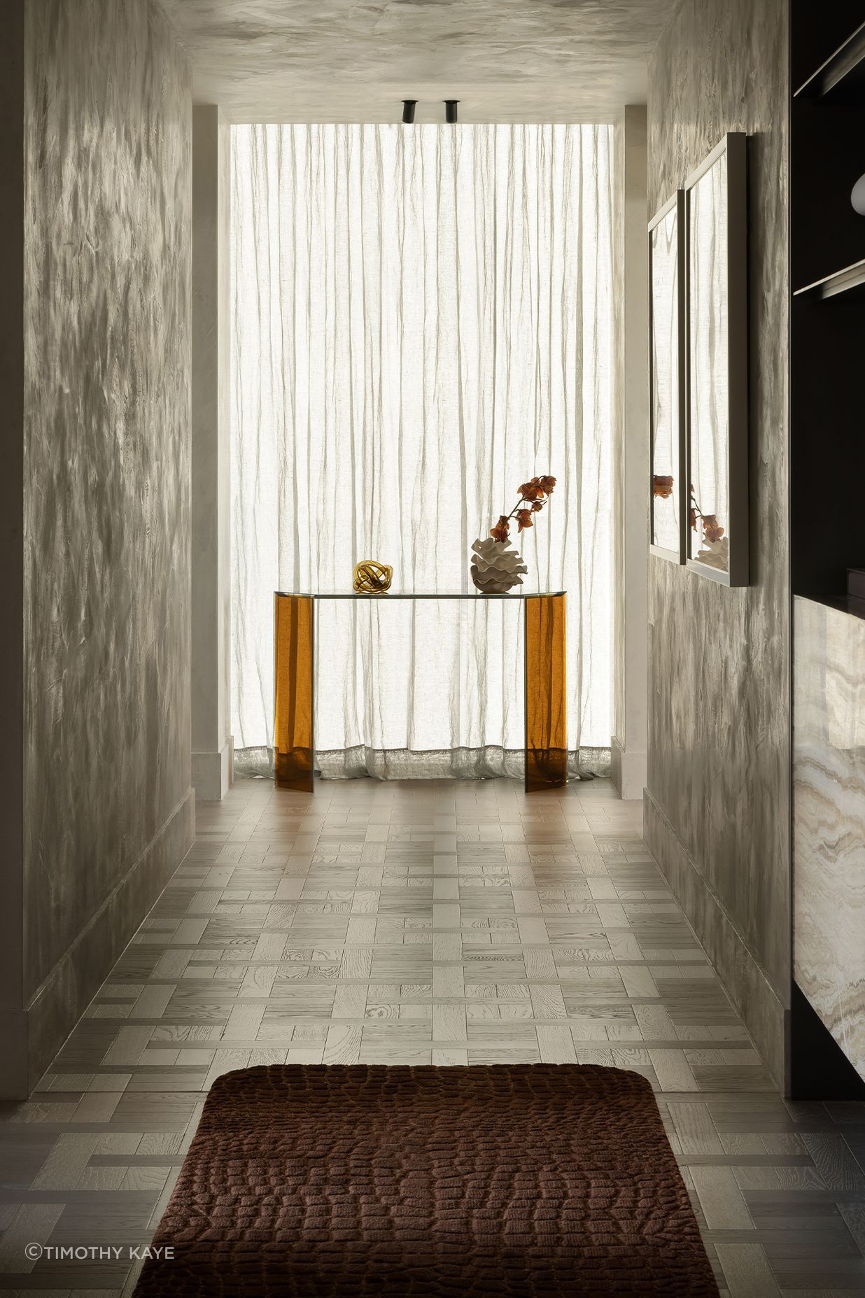 Hallway-01-v2.jpg