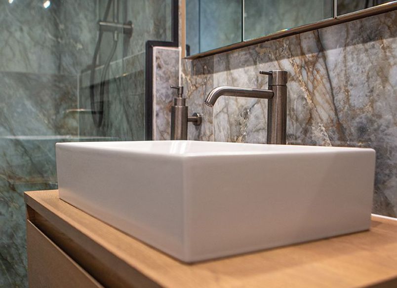 Iron & Bold Apartment Bathroom