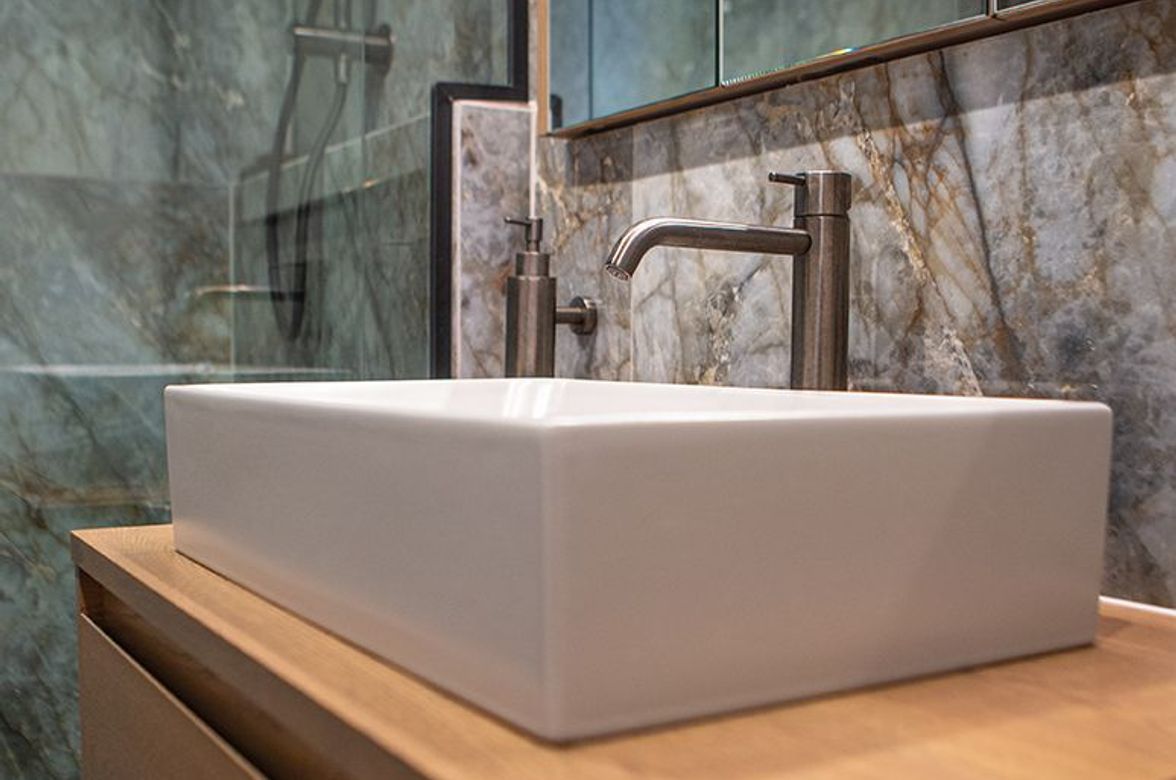 Iron & Bold Apartment Bathroom