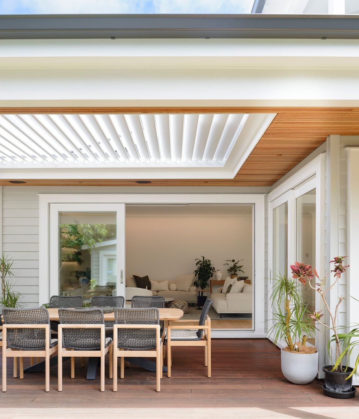 Hello-Saturday-New-Beginnings-Bungalow-Renovation-2.jpg