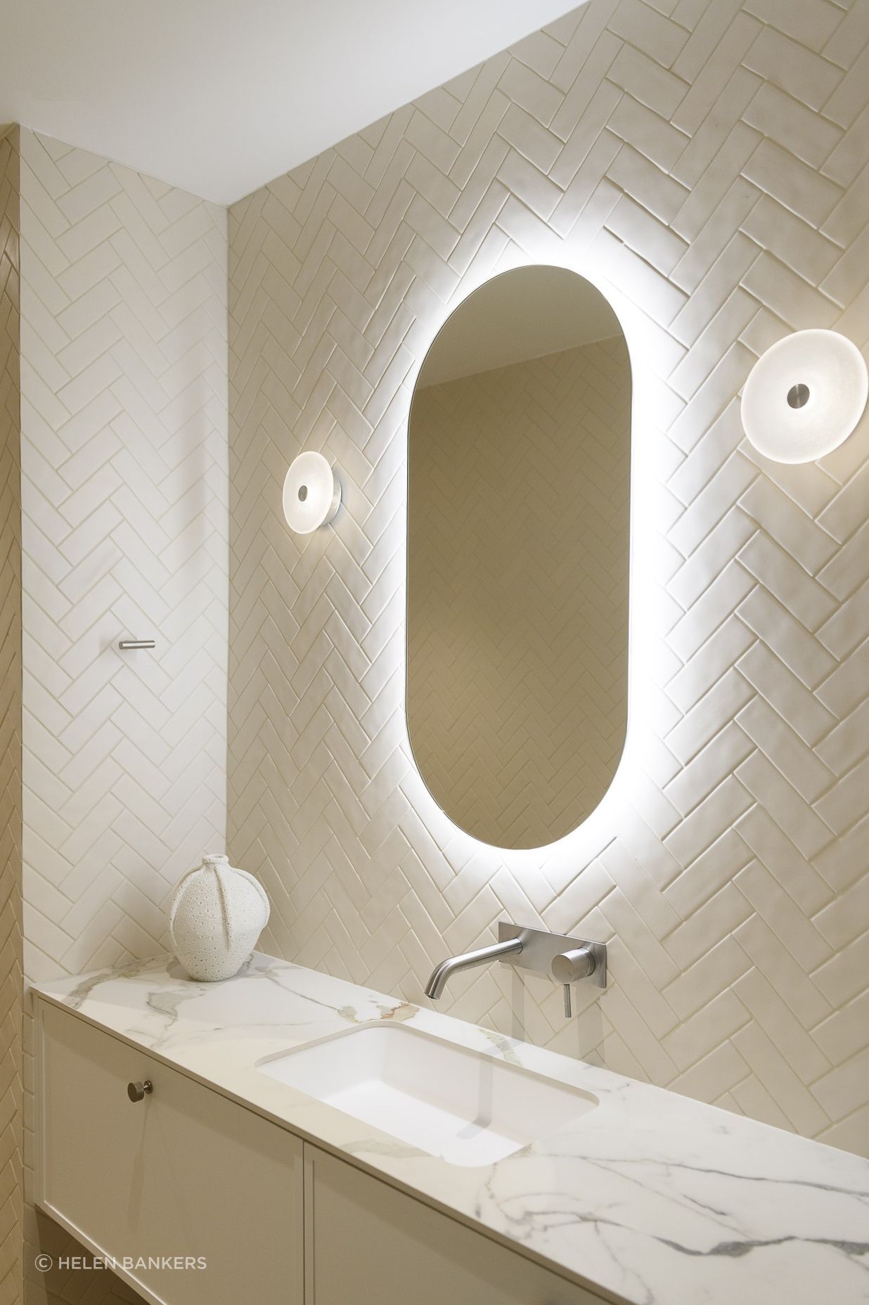 Hello-SaturdayOCEAN-VIEWAppartmentRenoBathroom-1-v2.jpg