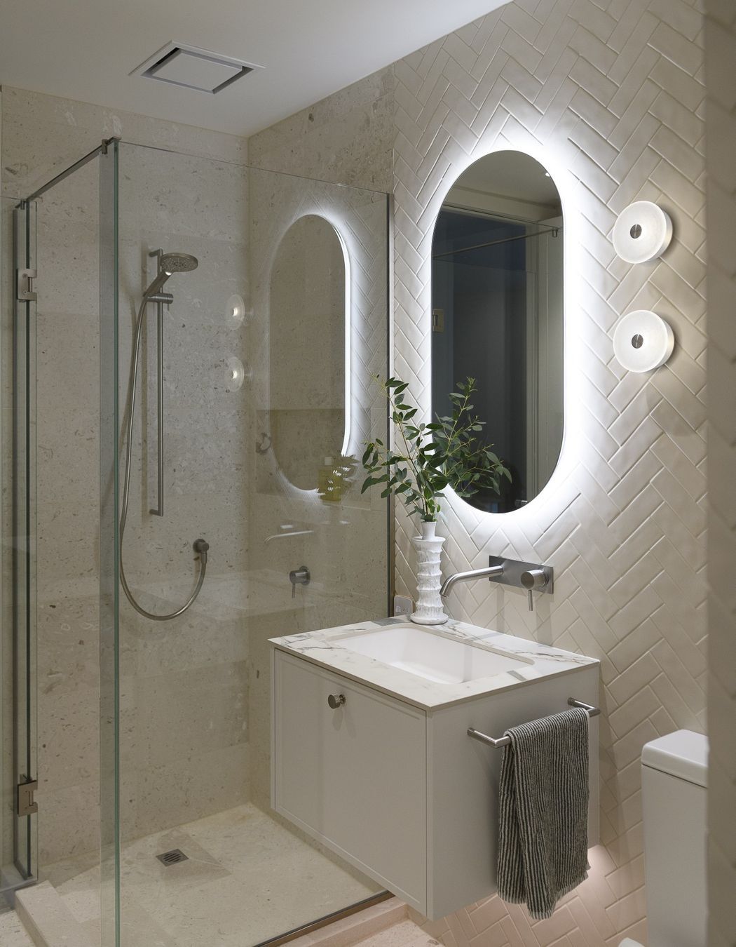 Hello-SaturdayOCEAN-VIEWAppartmentRenoBathroom-3.jpg