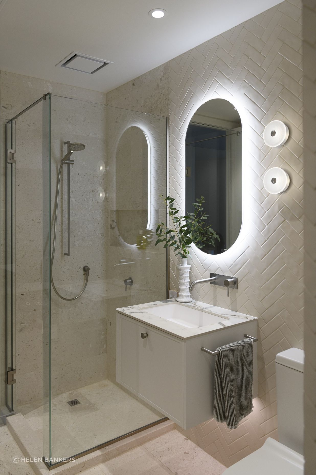 Hello-SaturdayOCEAN-VIEWAppartmentRenoBathroom-3.jpg