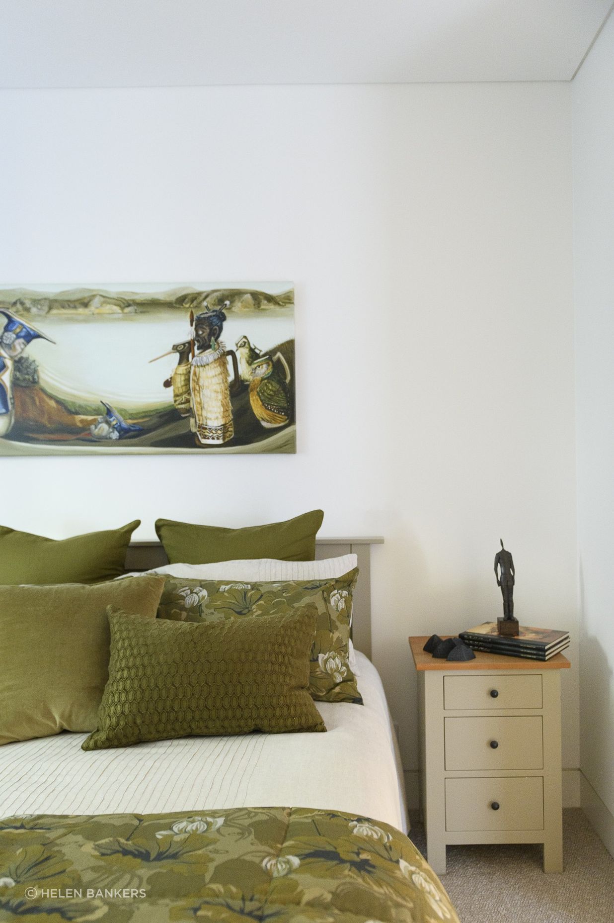 Hello-SaturdayOCEAN-VIEWAppartmentRenoBedroom-4-v2.jpg