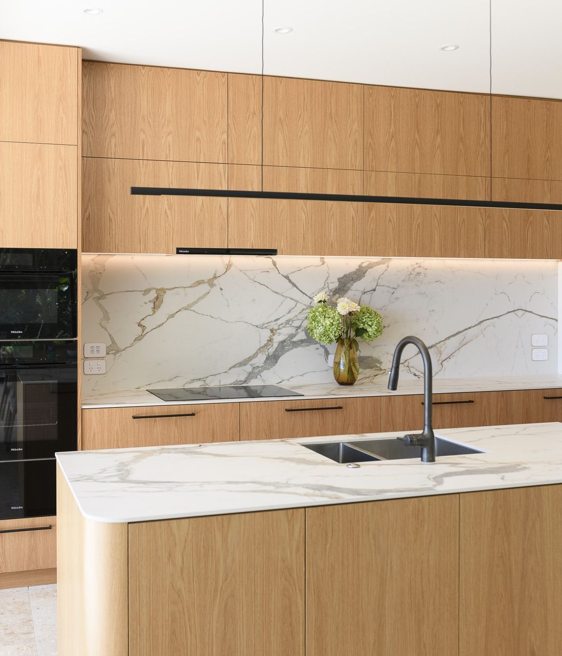 Hello-SaturdayOCEAN-VIEWAppartmentRenoKitchen-7.jpg