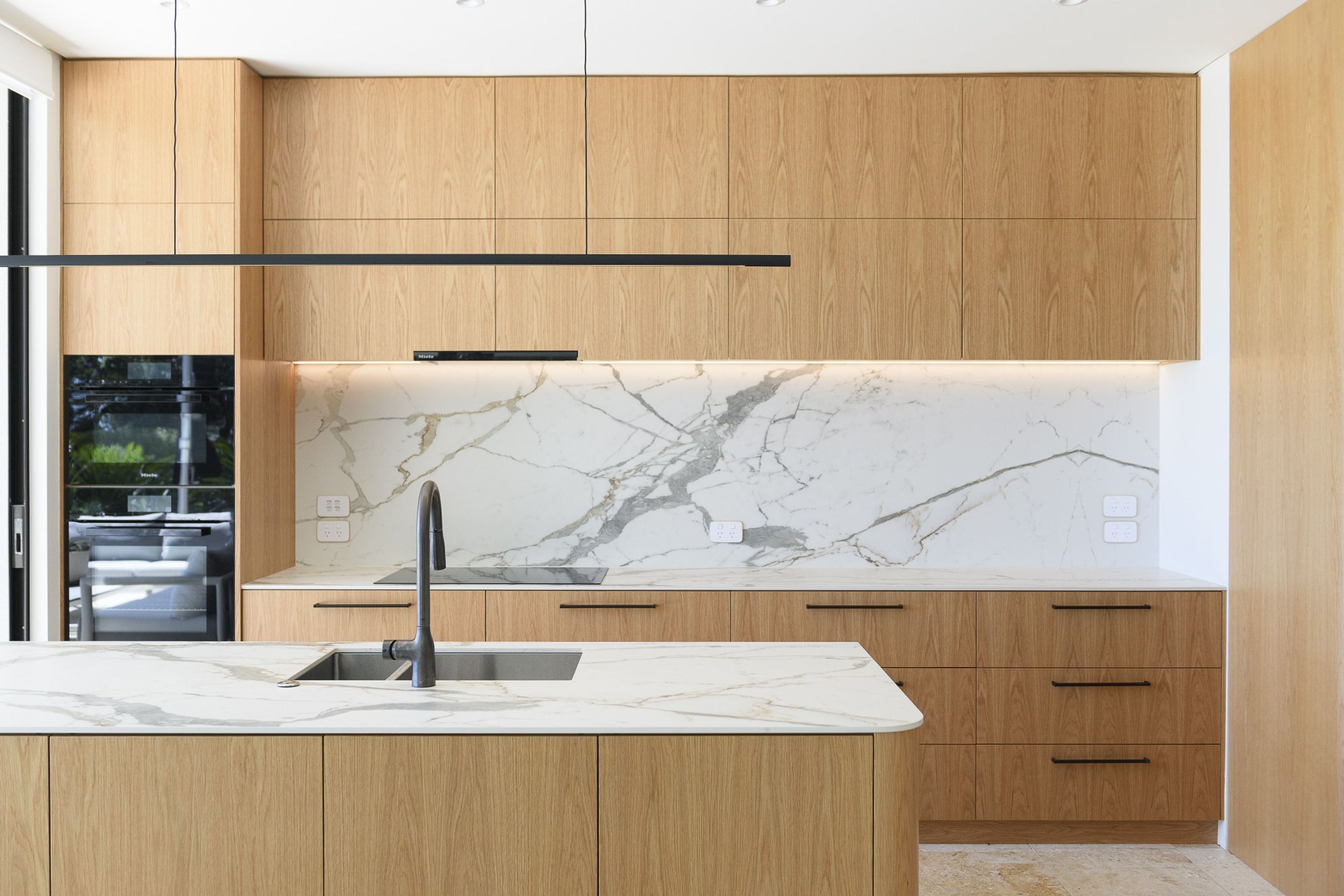 Hello-SaturdayOCEAN-VIEWAppartmentRenoKitchen-9.jpg
