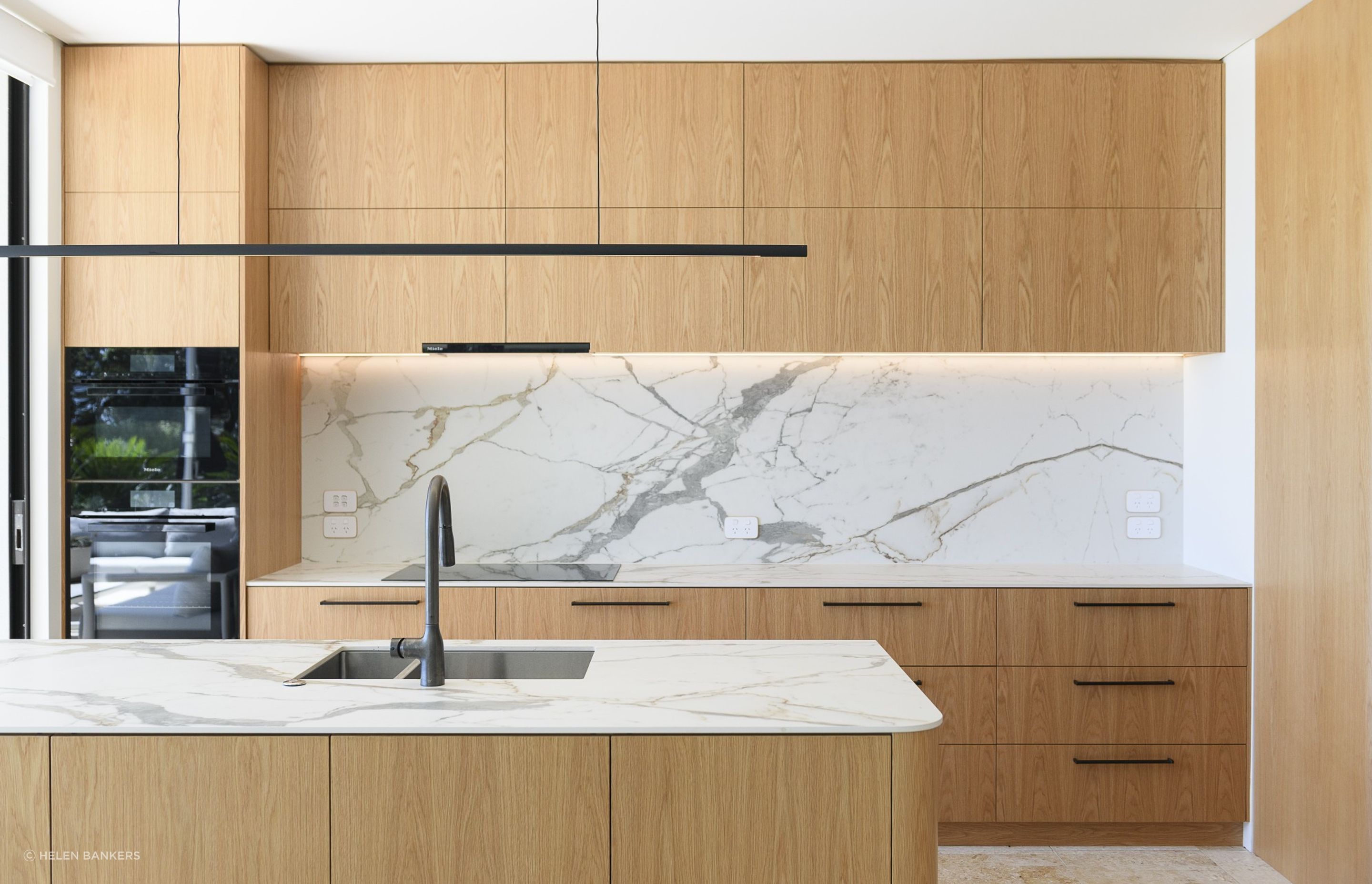 Hello-SaturdayOCEAN-VIEWAppartmentRenoKitchen-9.jpg