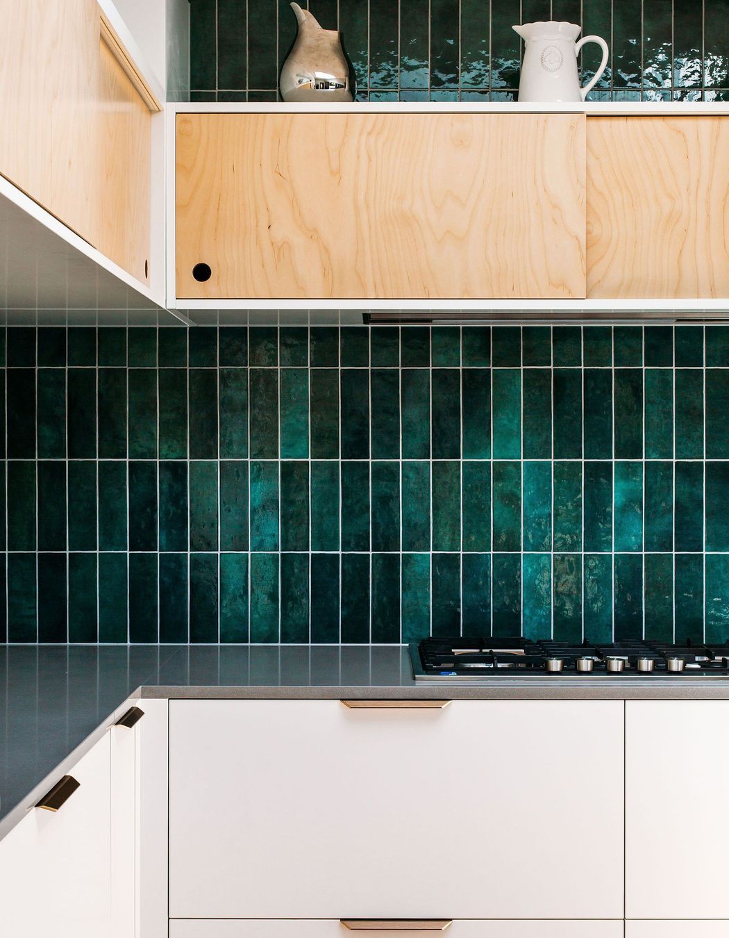 An optimal layout with plenty of space around the hob.