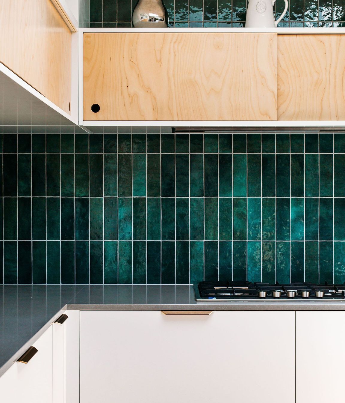 An optimal layout with plenty of space around the hob.