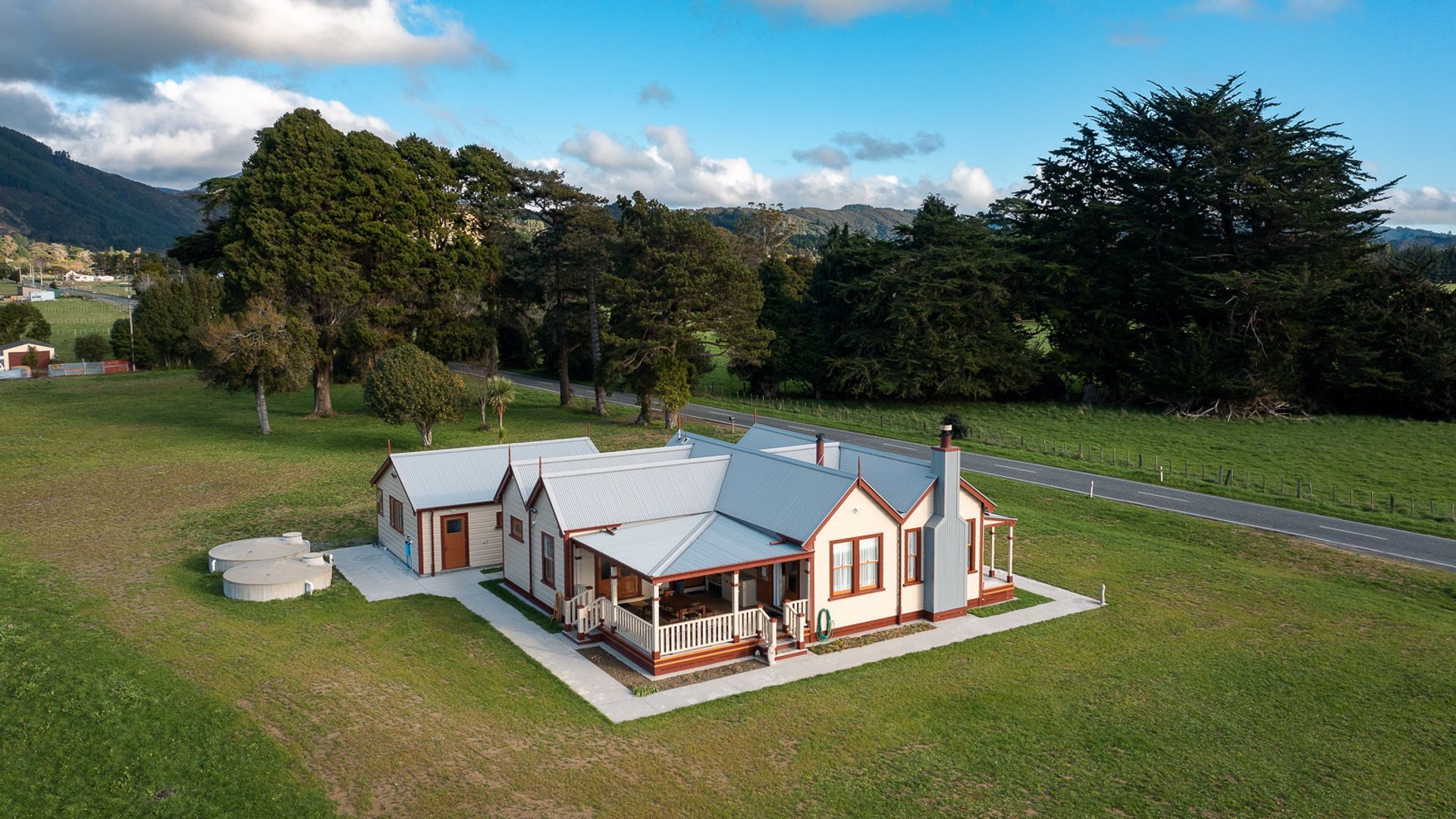 Whitemans Valley - Heritage Home Restoration banner