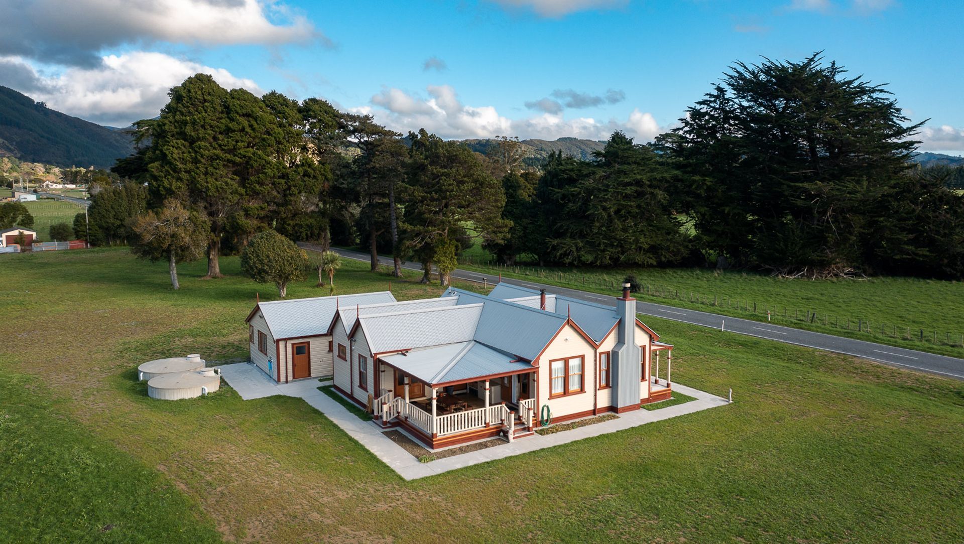 Whitemans Valley - Heritage Home Restoration banner
