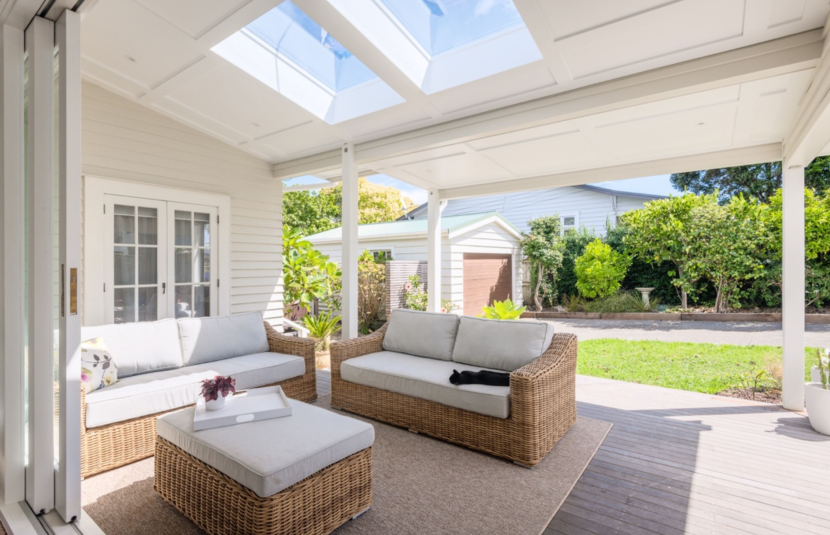 Narrow Neck - Alterations & Verandah Upgrade