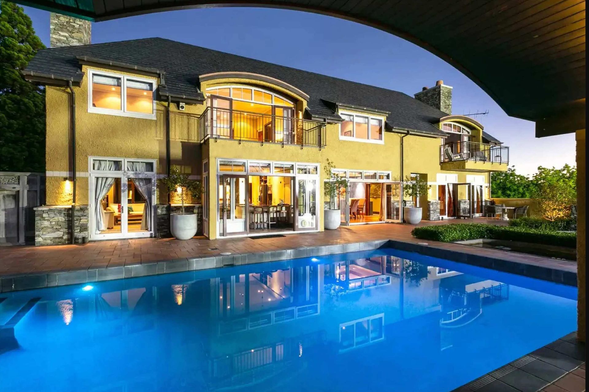 Huia Road, Titirangi