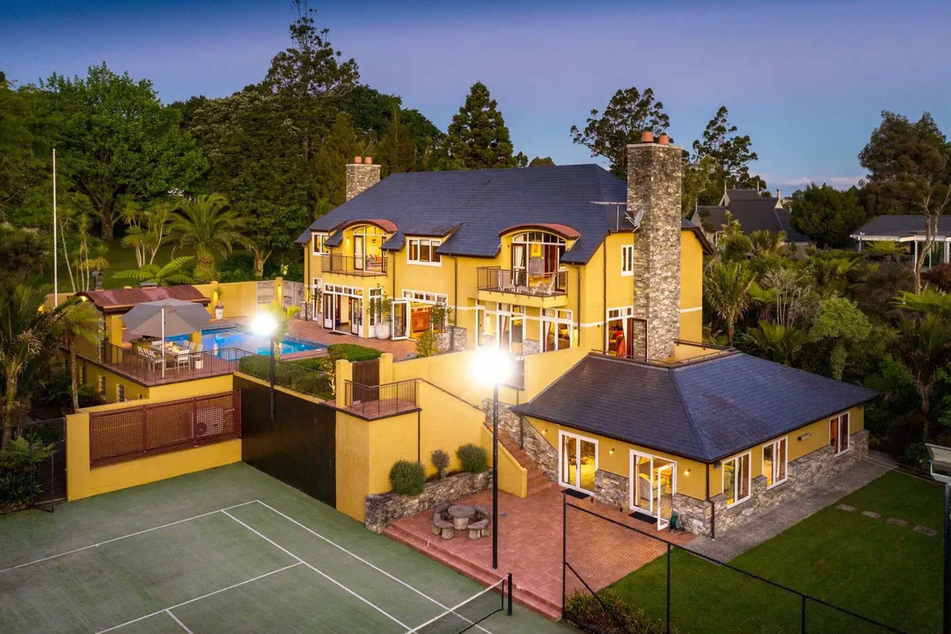 Huia Road, Titirangi