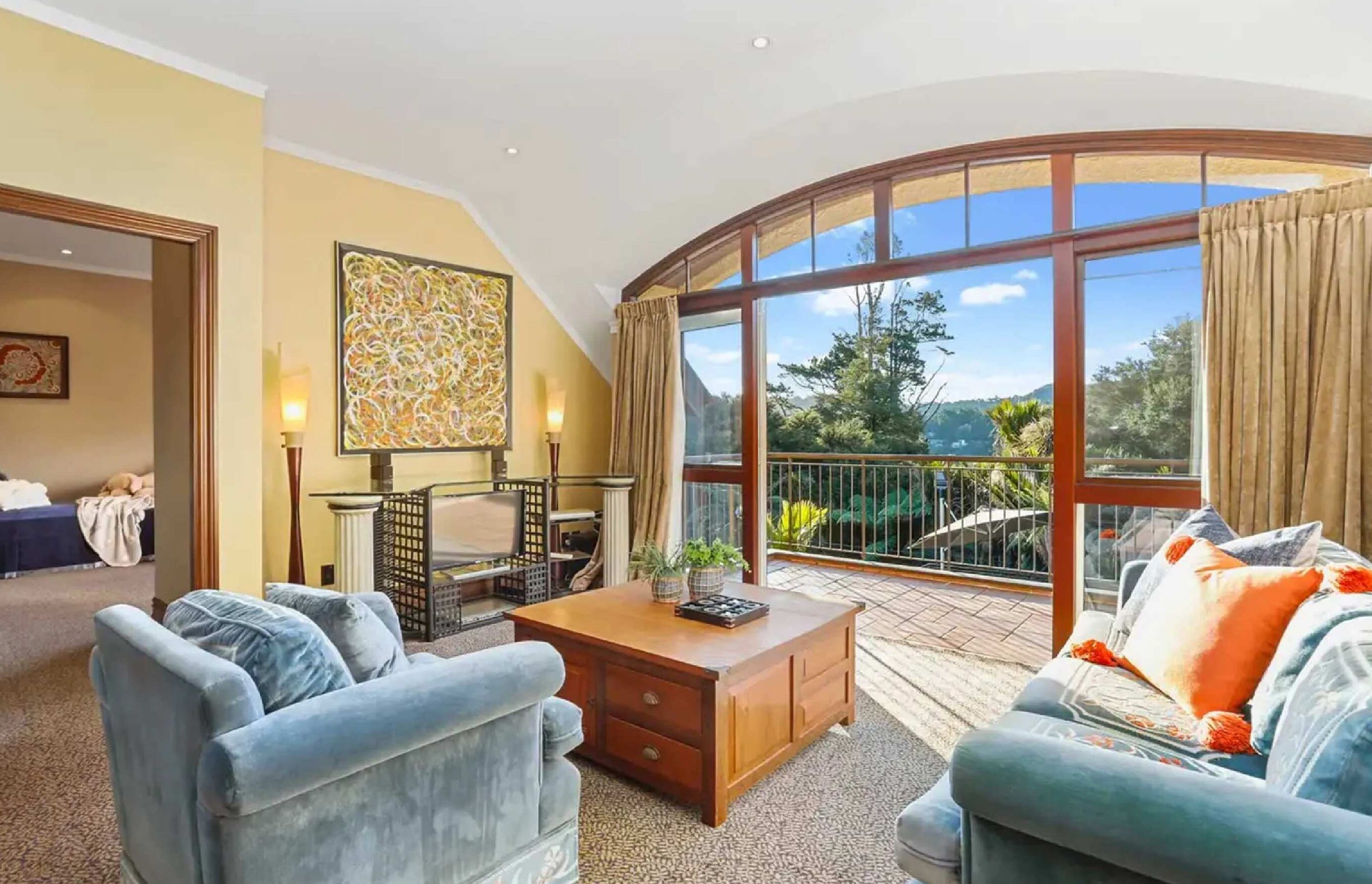 Huia Road, Titirangi