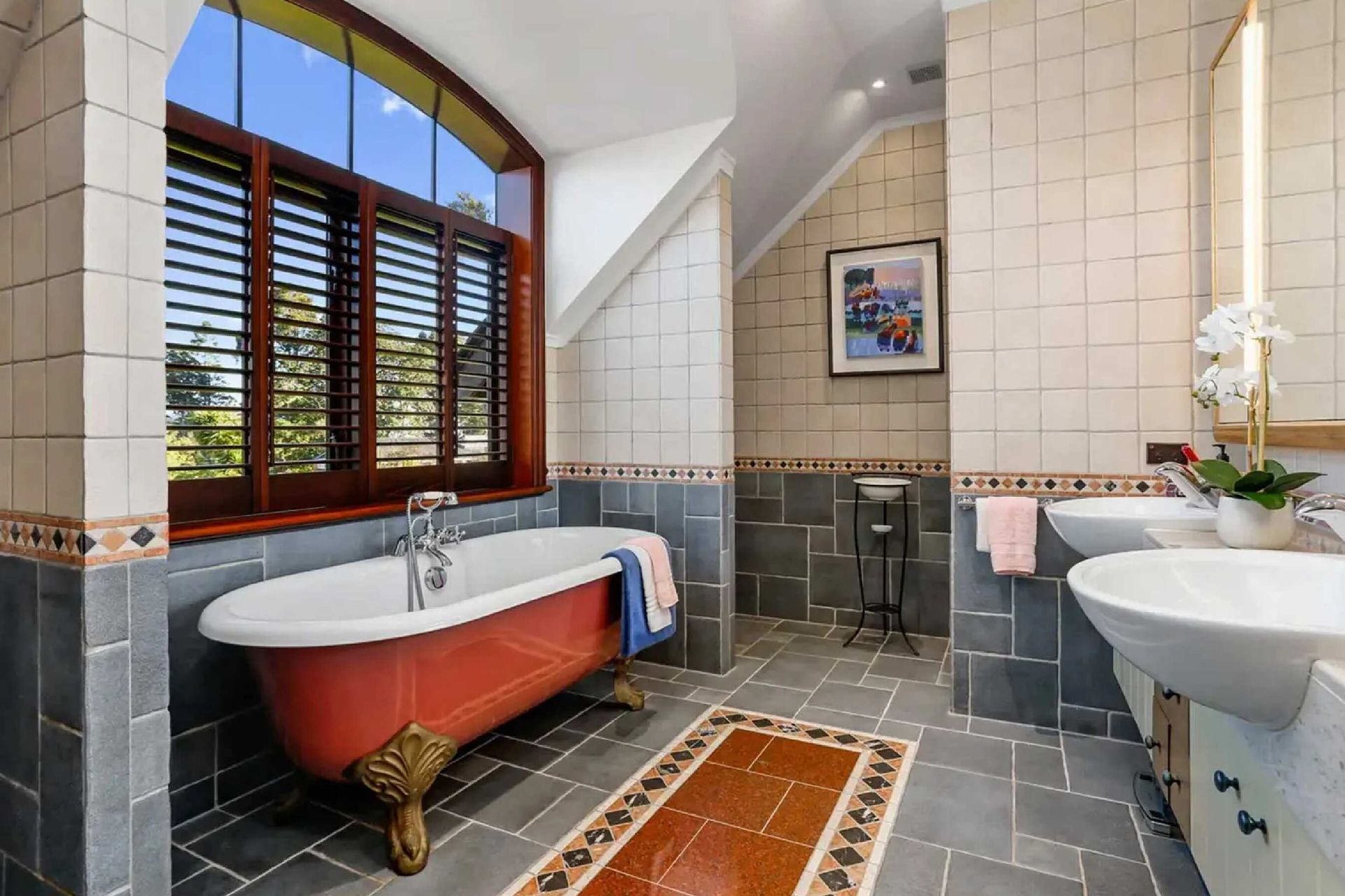 Huia Road, Titirangi