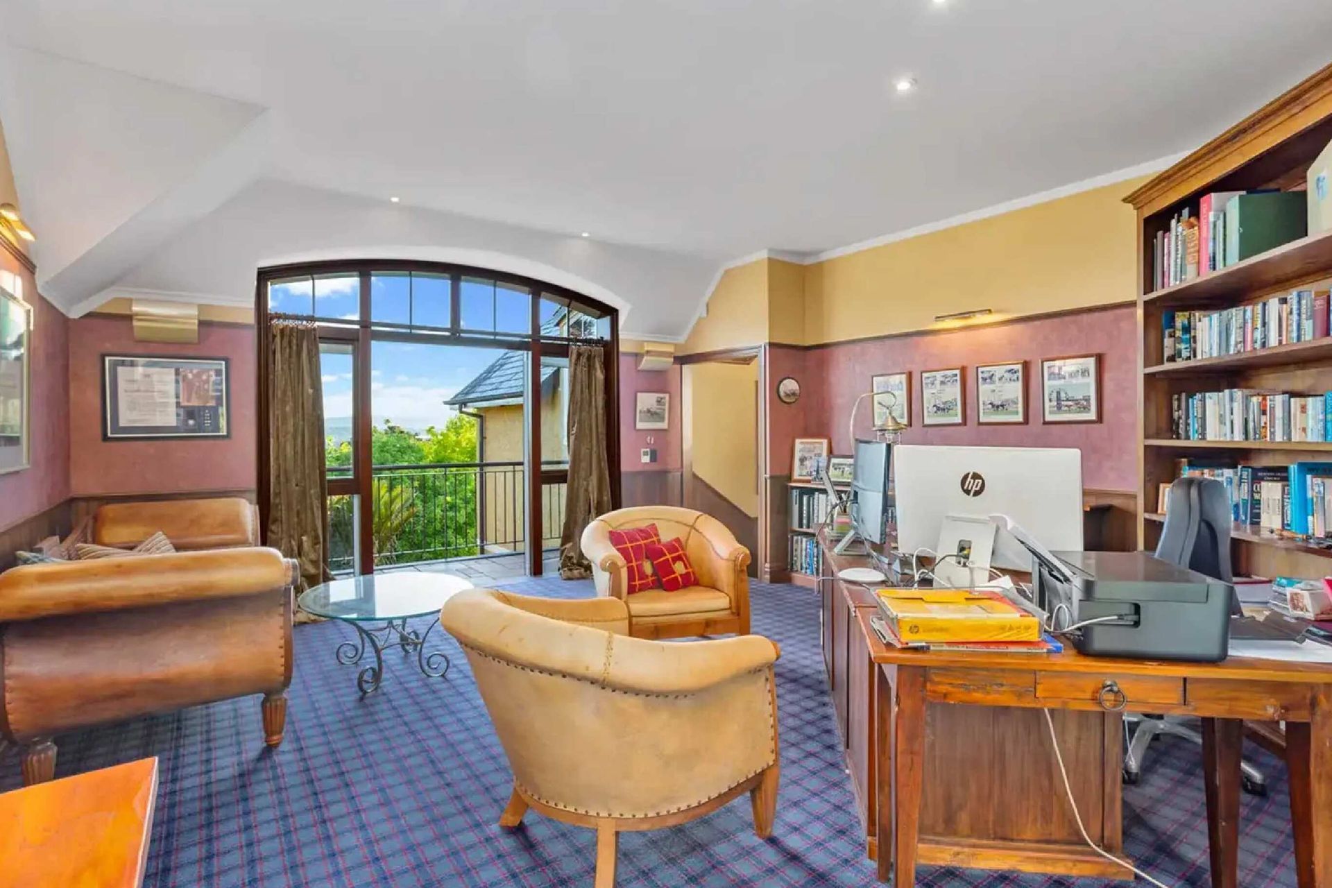 Huia Road, Titirangi