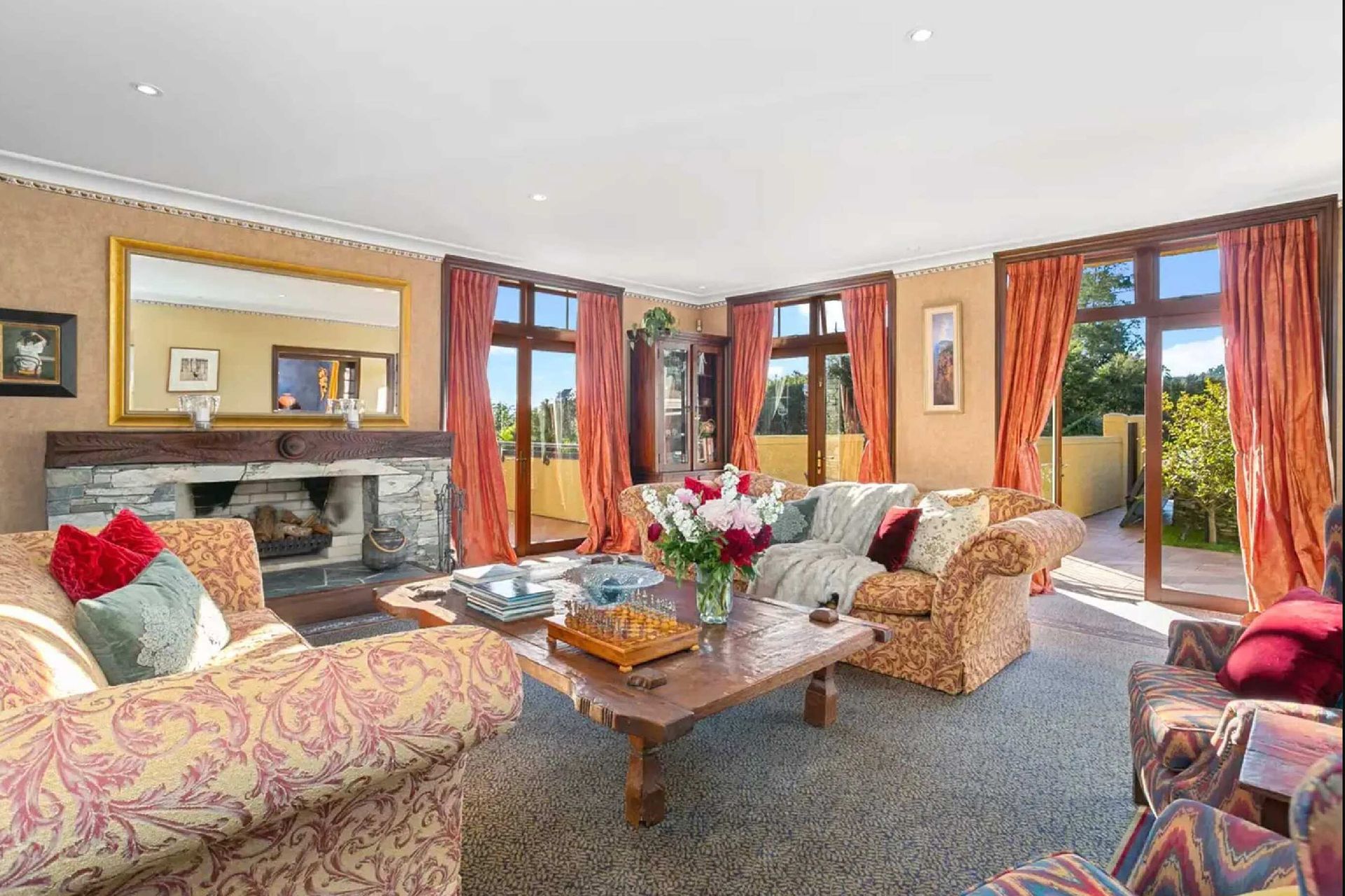 Huia Road, Titirangi