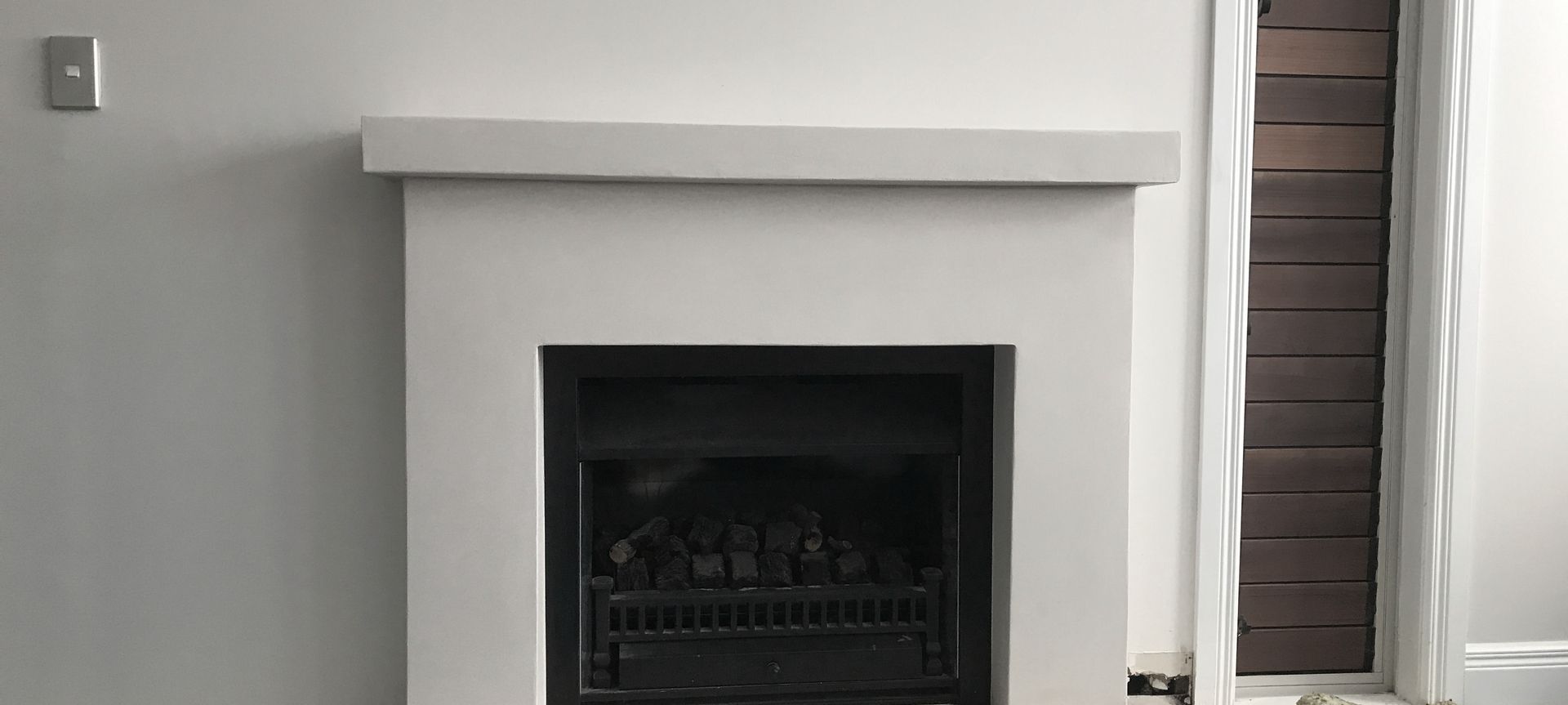 Venetian plaster - Fireplace banner