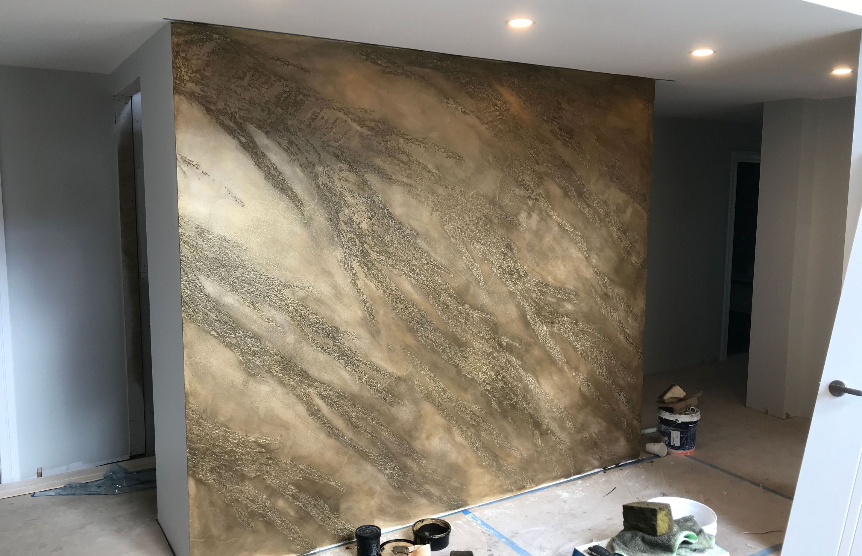 Feature wall, Golden split stone - Venetian plaster