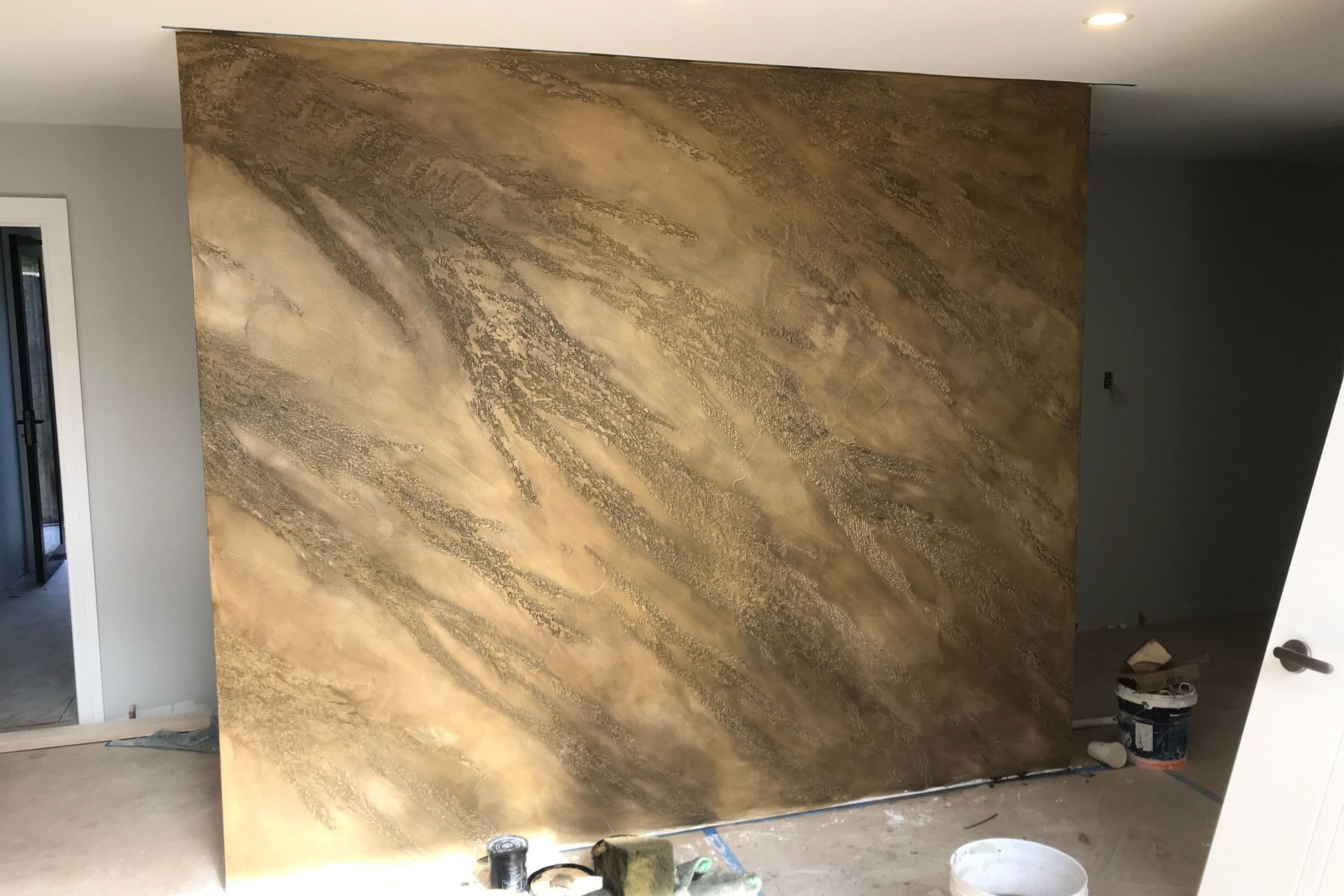 Feature wall, Golden split stone - Venetian plaster