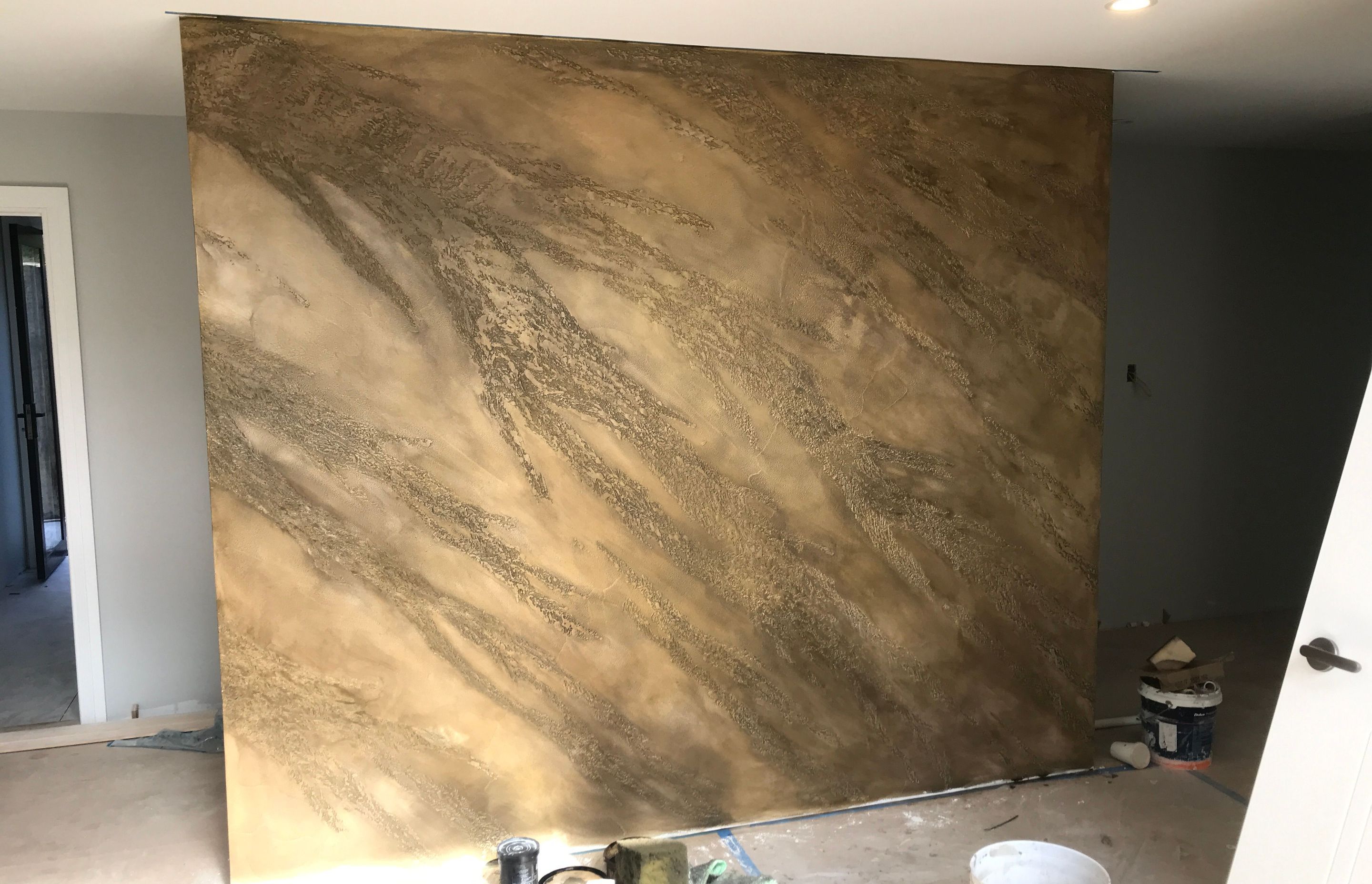 Feature wall, Golden split stone - Venetian plaster