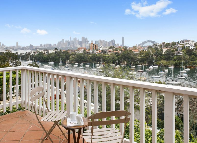 21M - 'Parisian Retreat' with city & water views