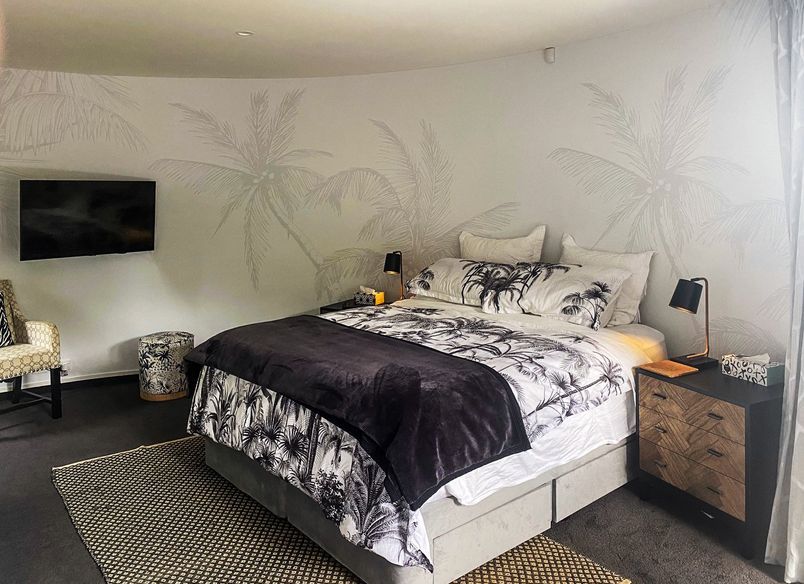 Curved Wallpaper feature