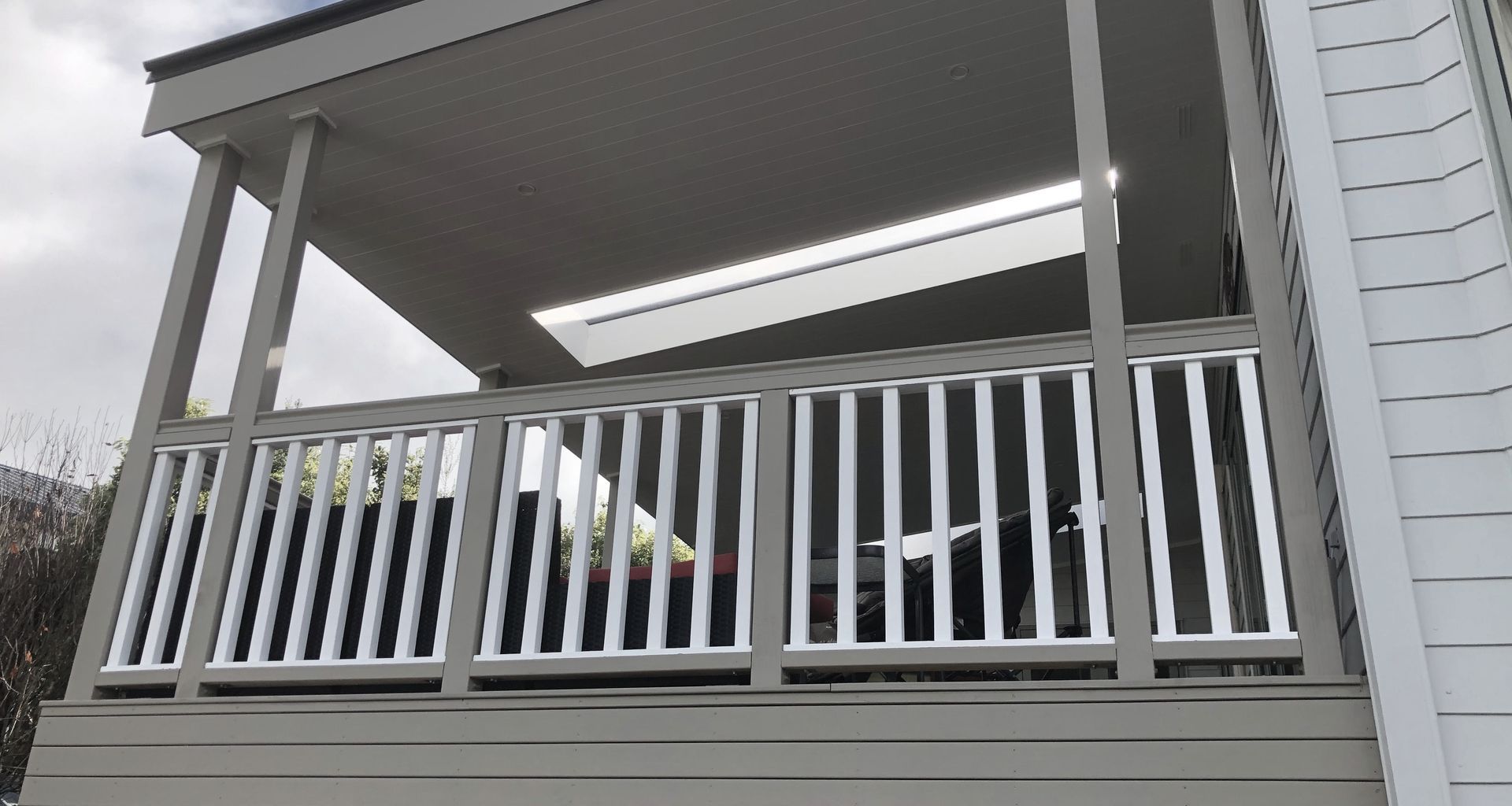 Verandah banner