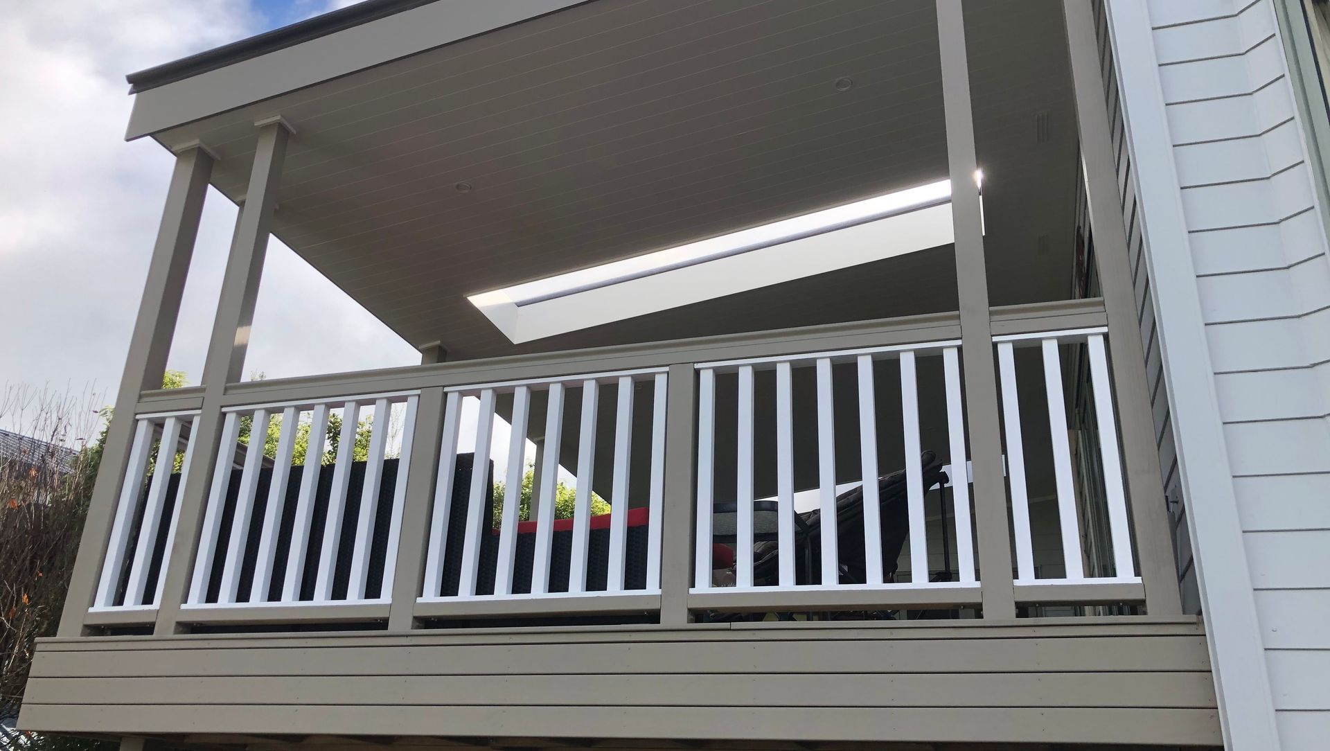 Verandah banner
