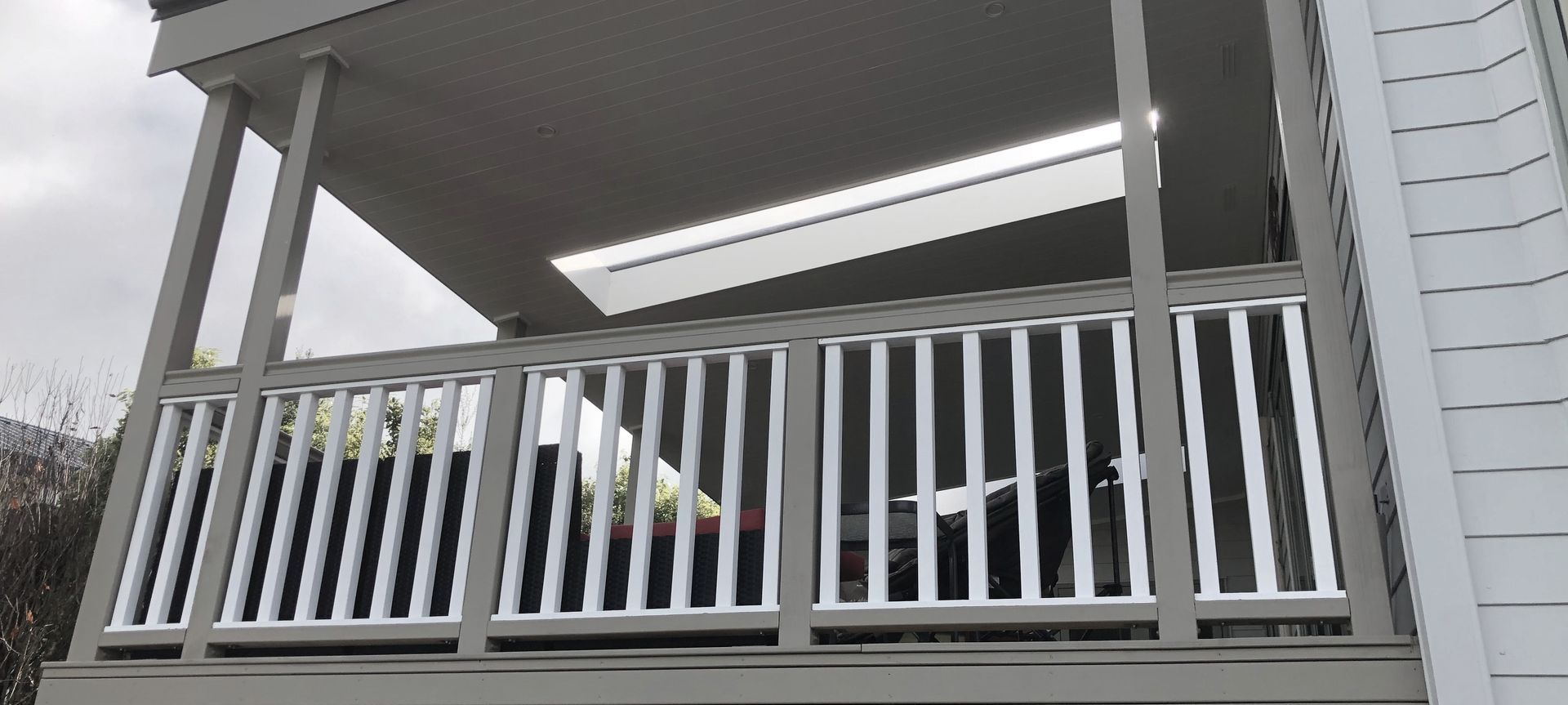 Verandah banner