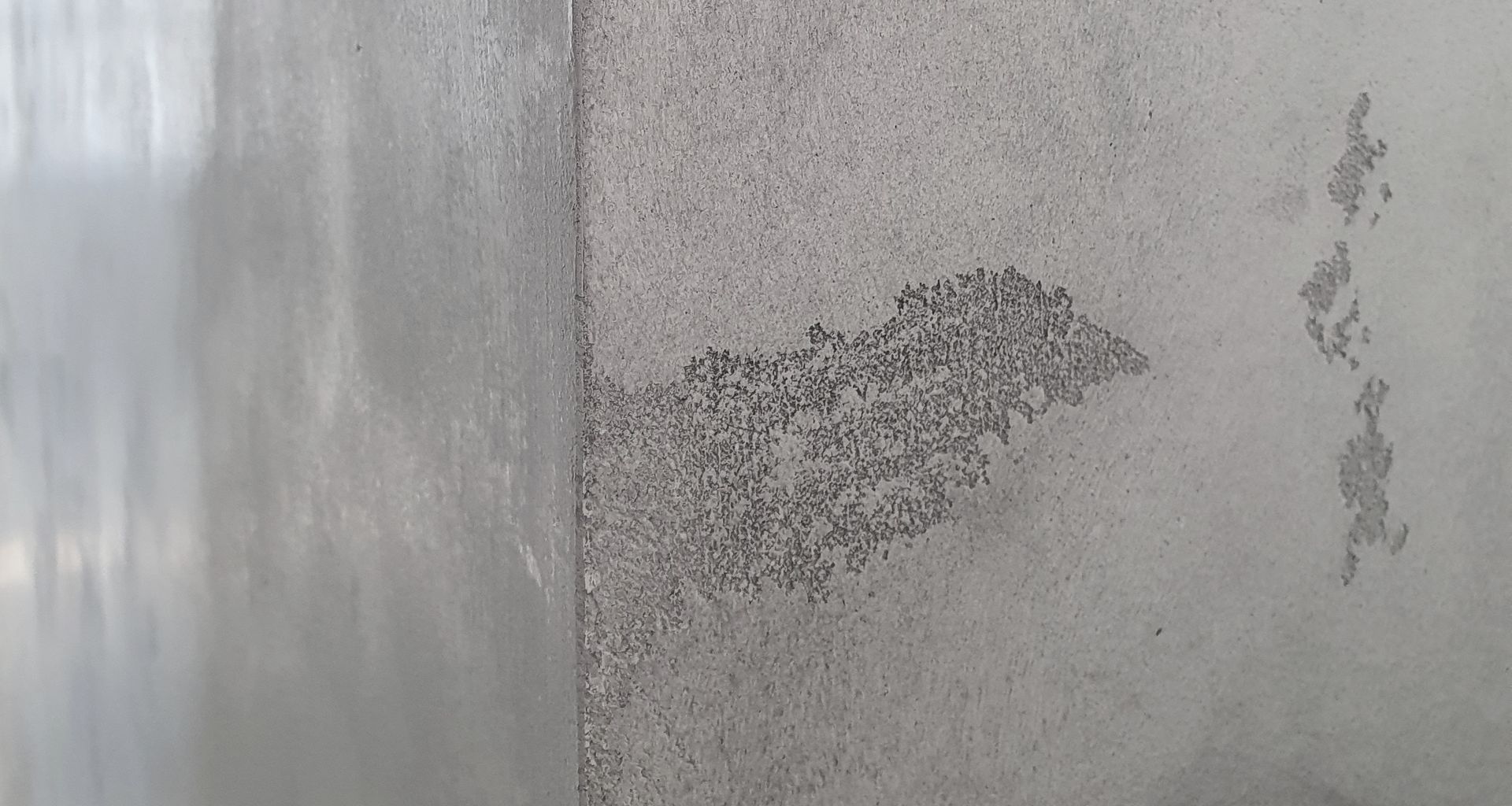 Polished plaster - Concrete look smooth and textured banner