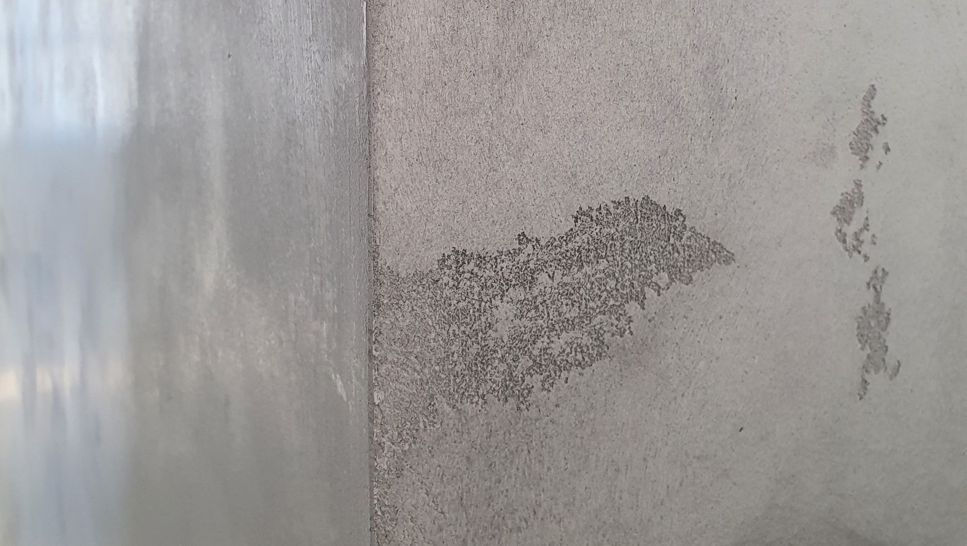 Polished plaster - Concrete look smooth and textured banner