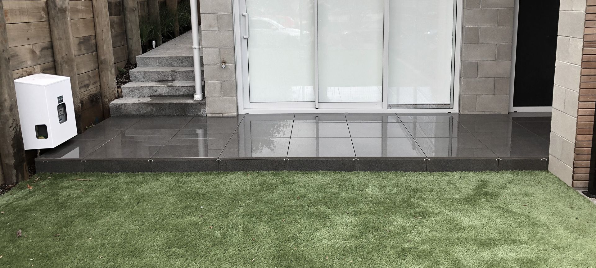 Tile & Turf banner