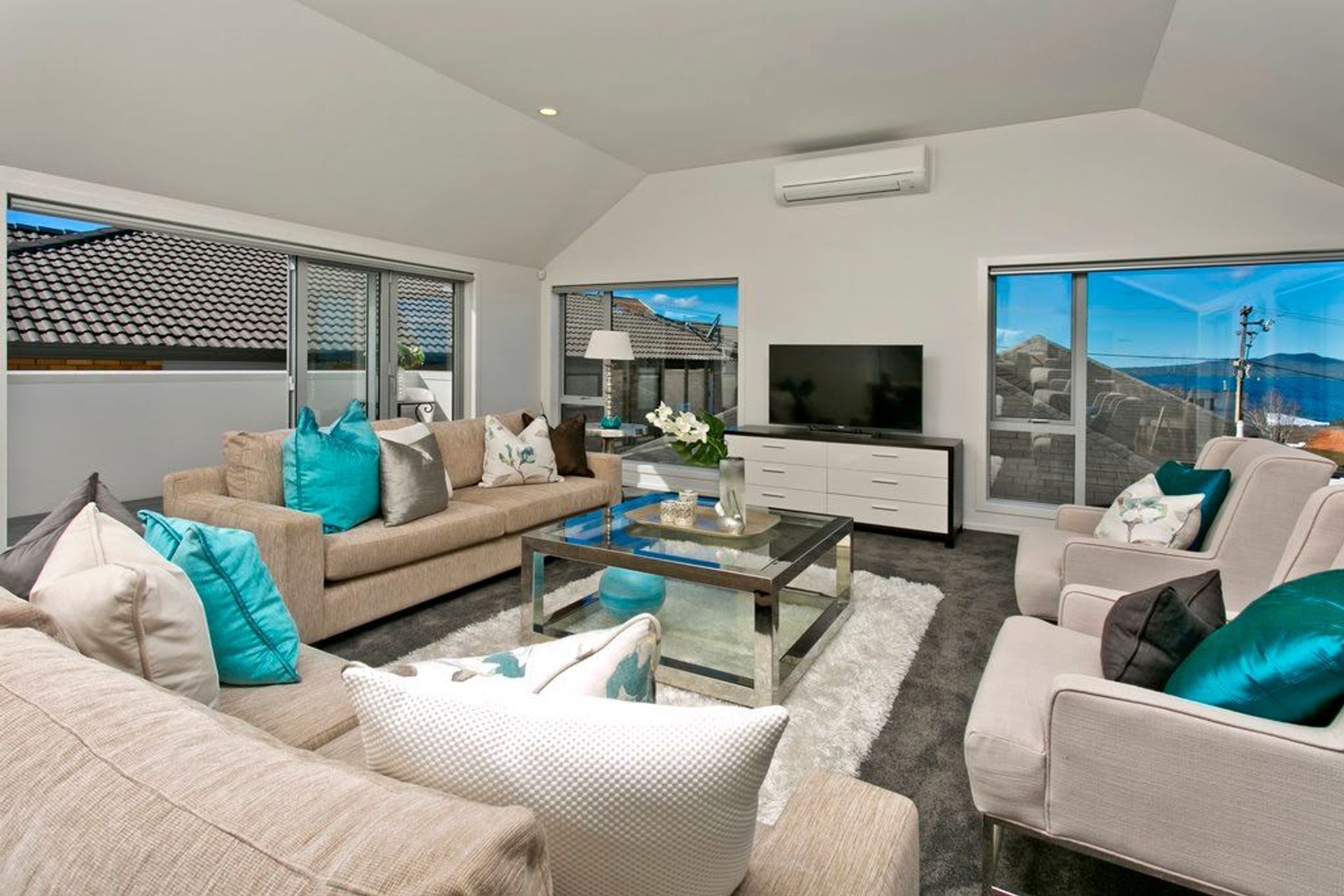 Castor Bay Renovation