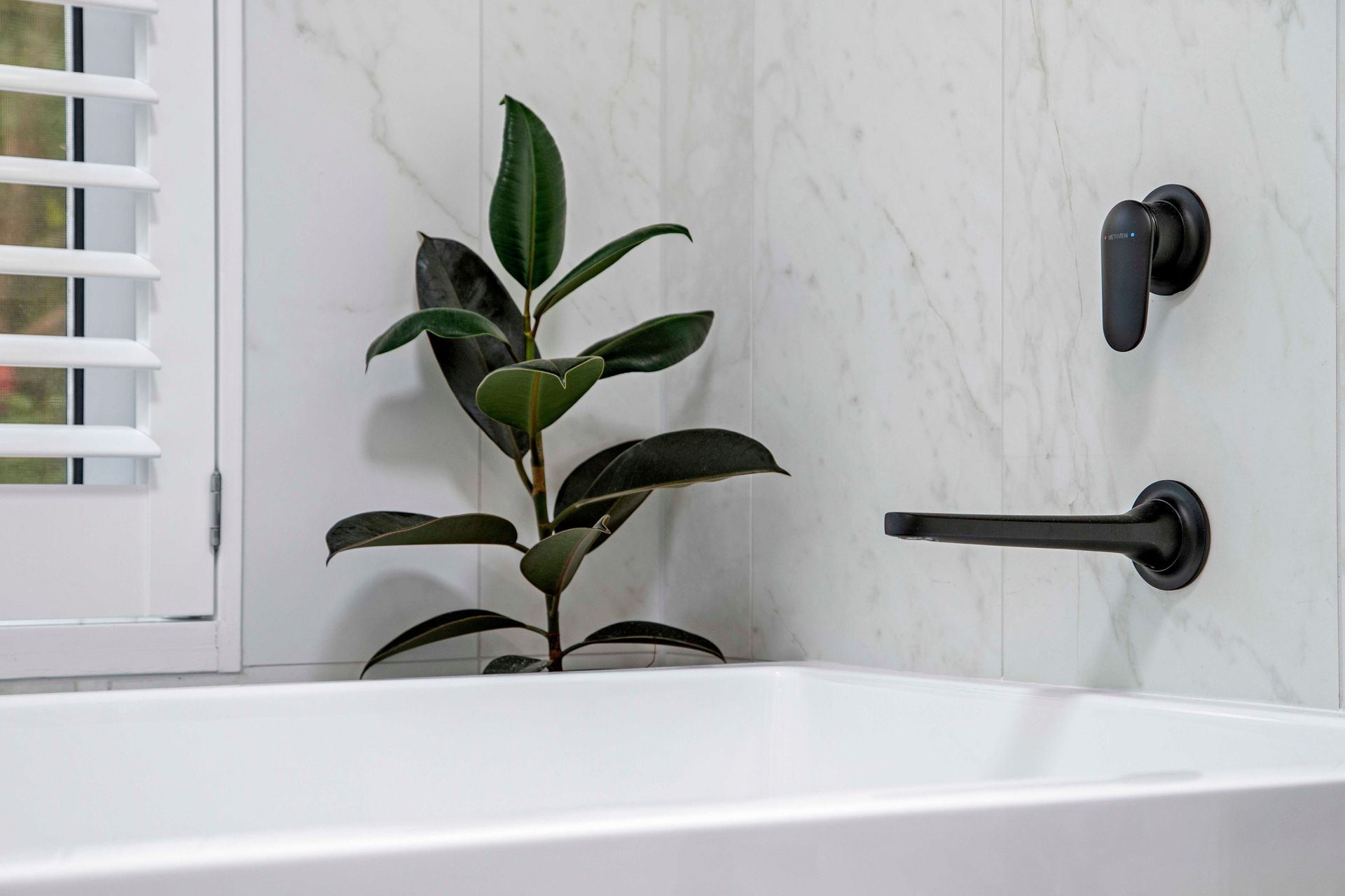 Transforming an Outdated Bathroom into a Stylish Haven in Waiuku, Auckland