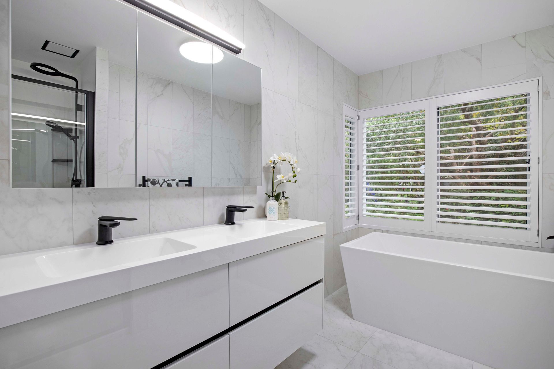 Transforming an Outdated Bathroom into a Stylish Haven in Waiuku, Auckland