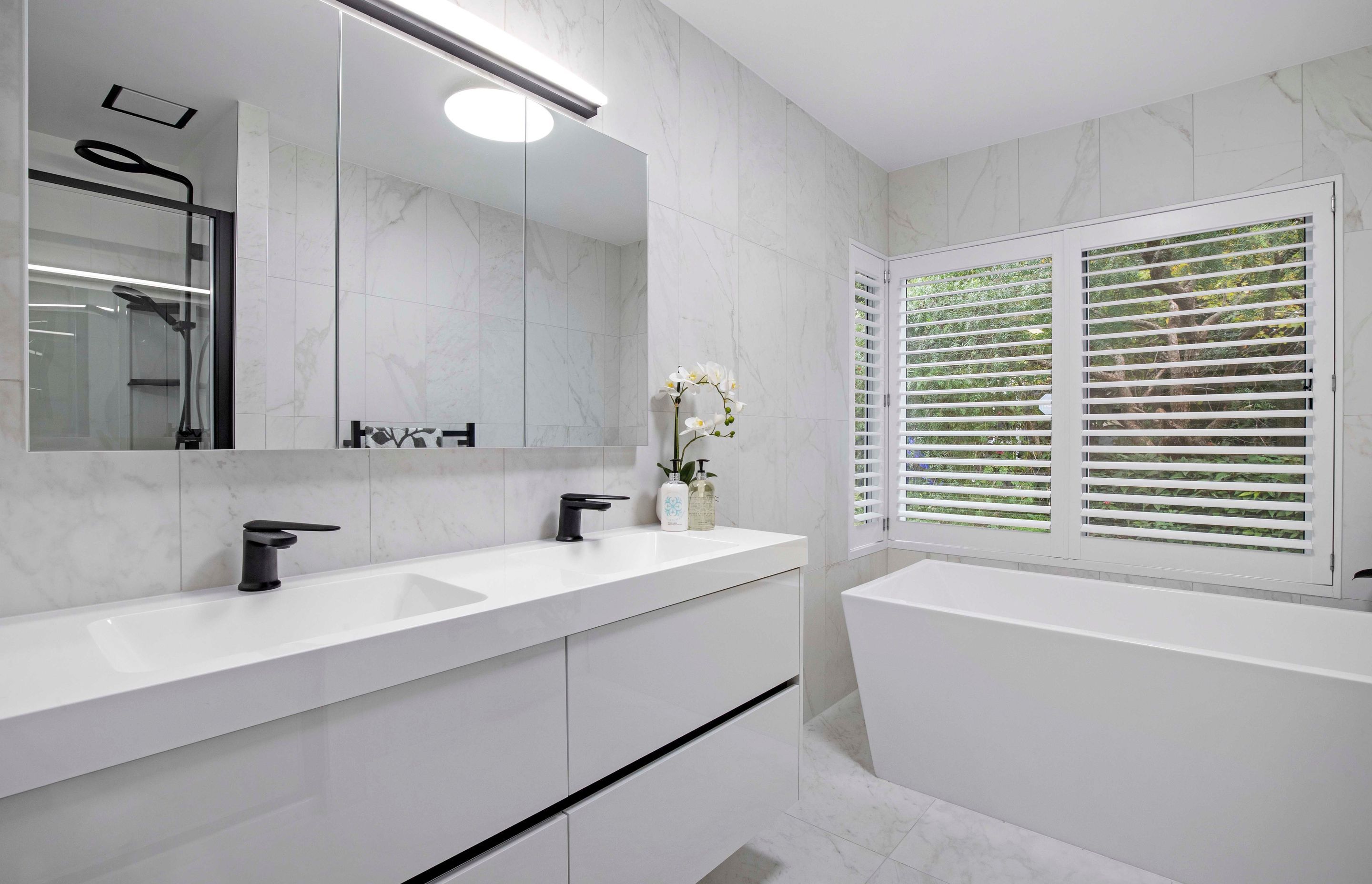 Transforming an Outdated Bathroom into a Stylish Haven in Waiuku, Auckland