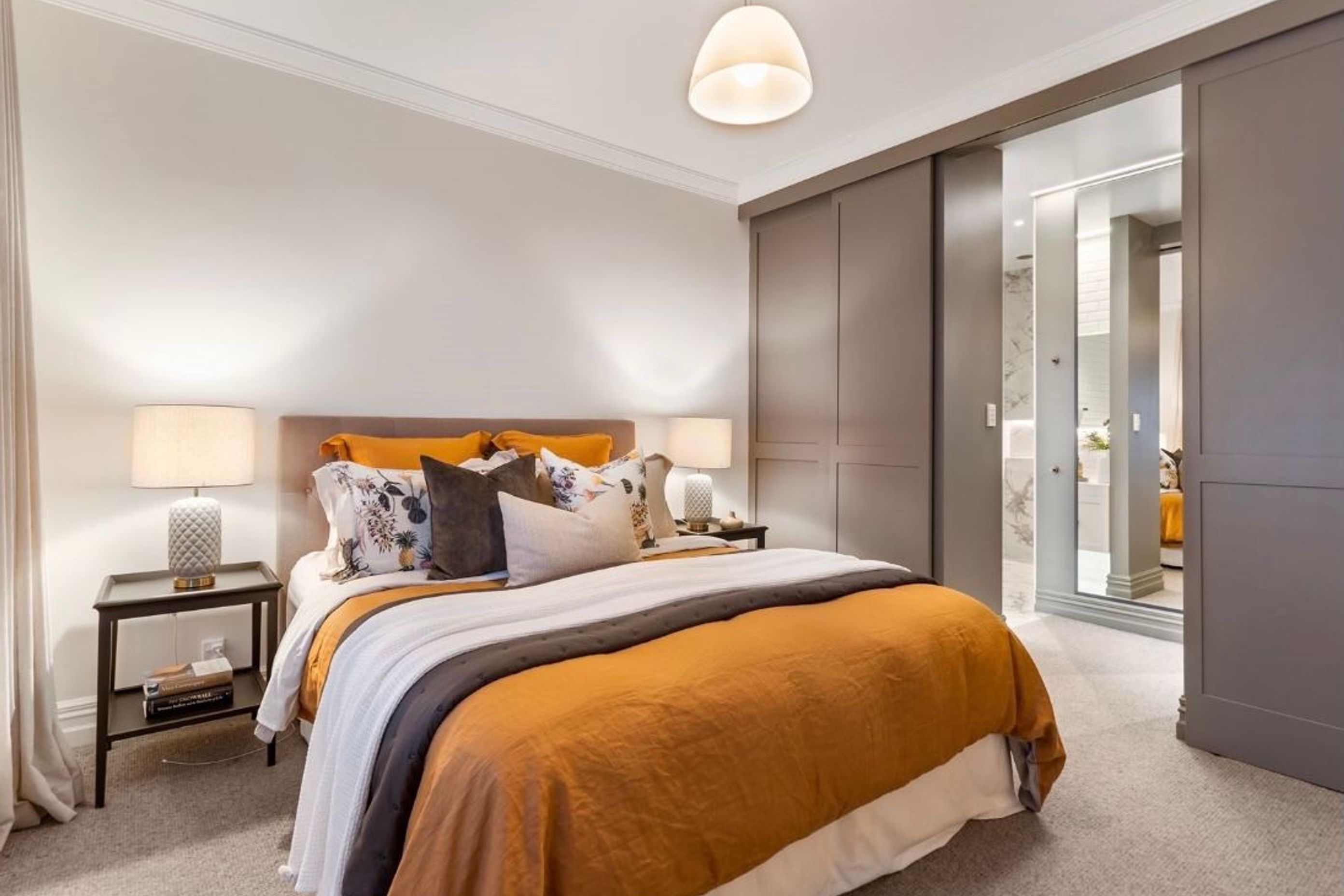 Chevalier Chic, Point Chev