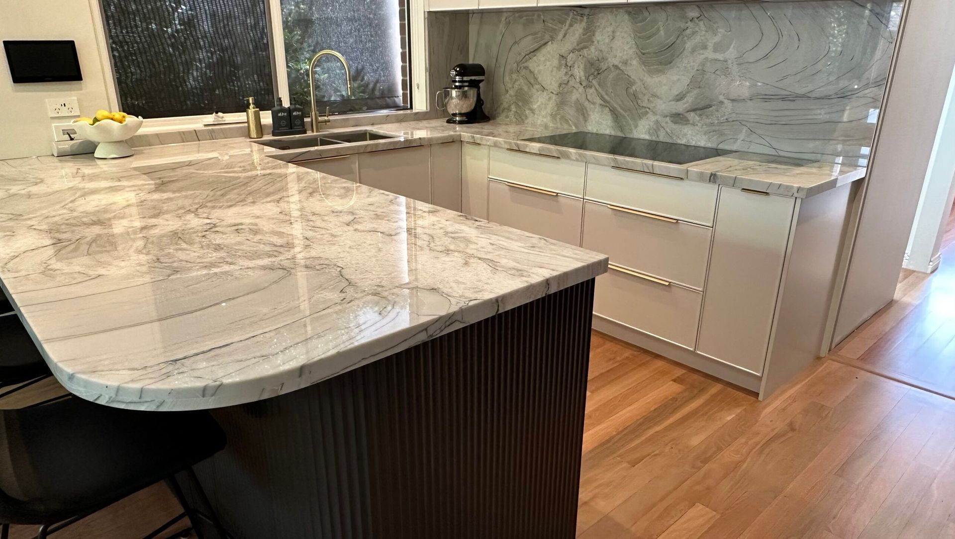 Luxurious Kitchen Renovation + Butlers Pantry and Bar I Kew, Melbourne banner