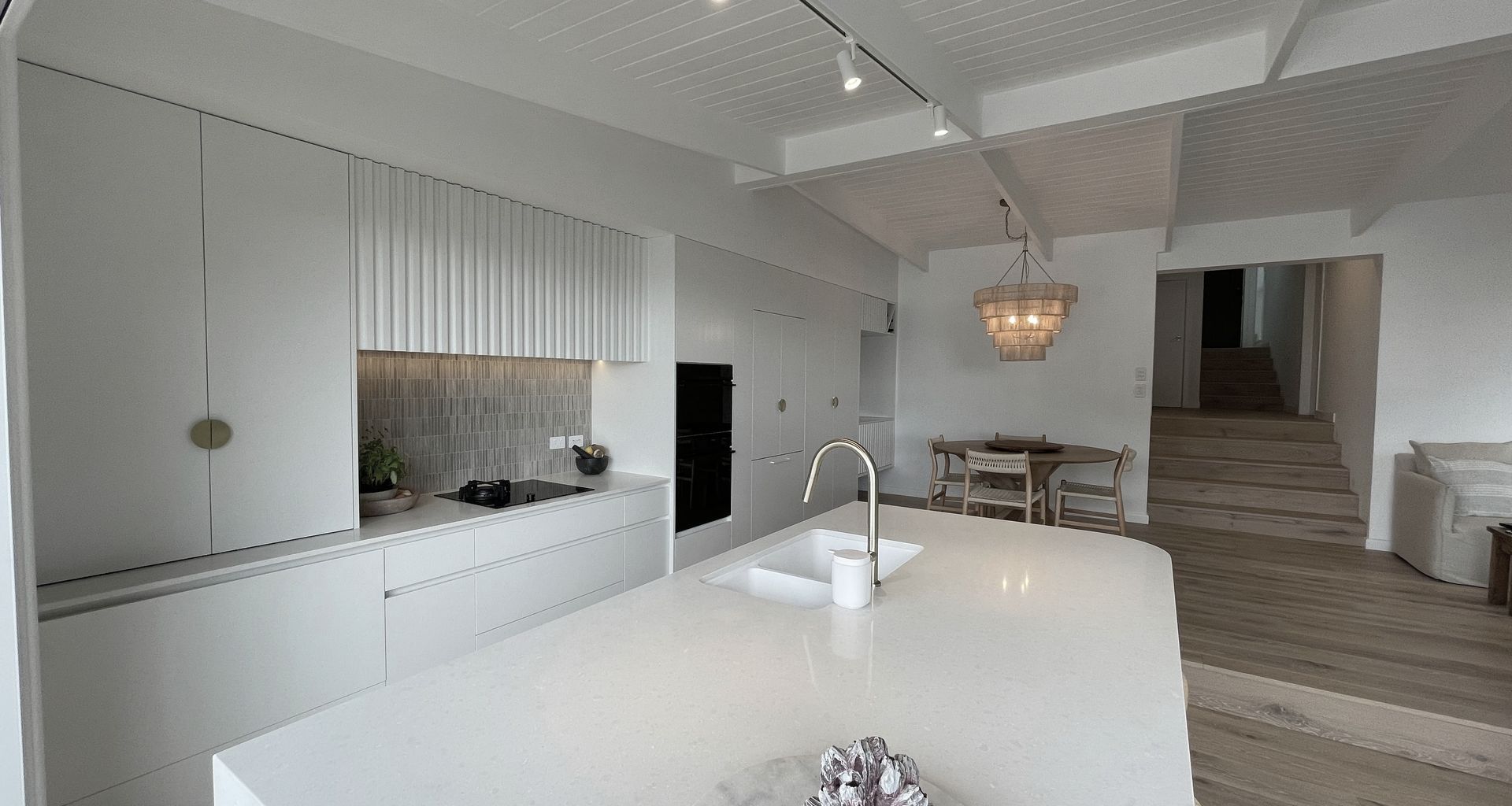 Luxurious Coastal Living banner