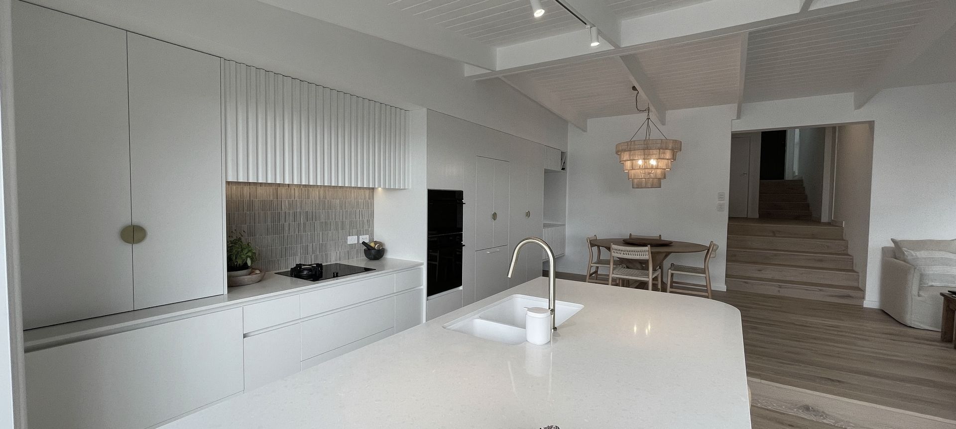 Luxurious Coastal Living banner
