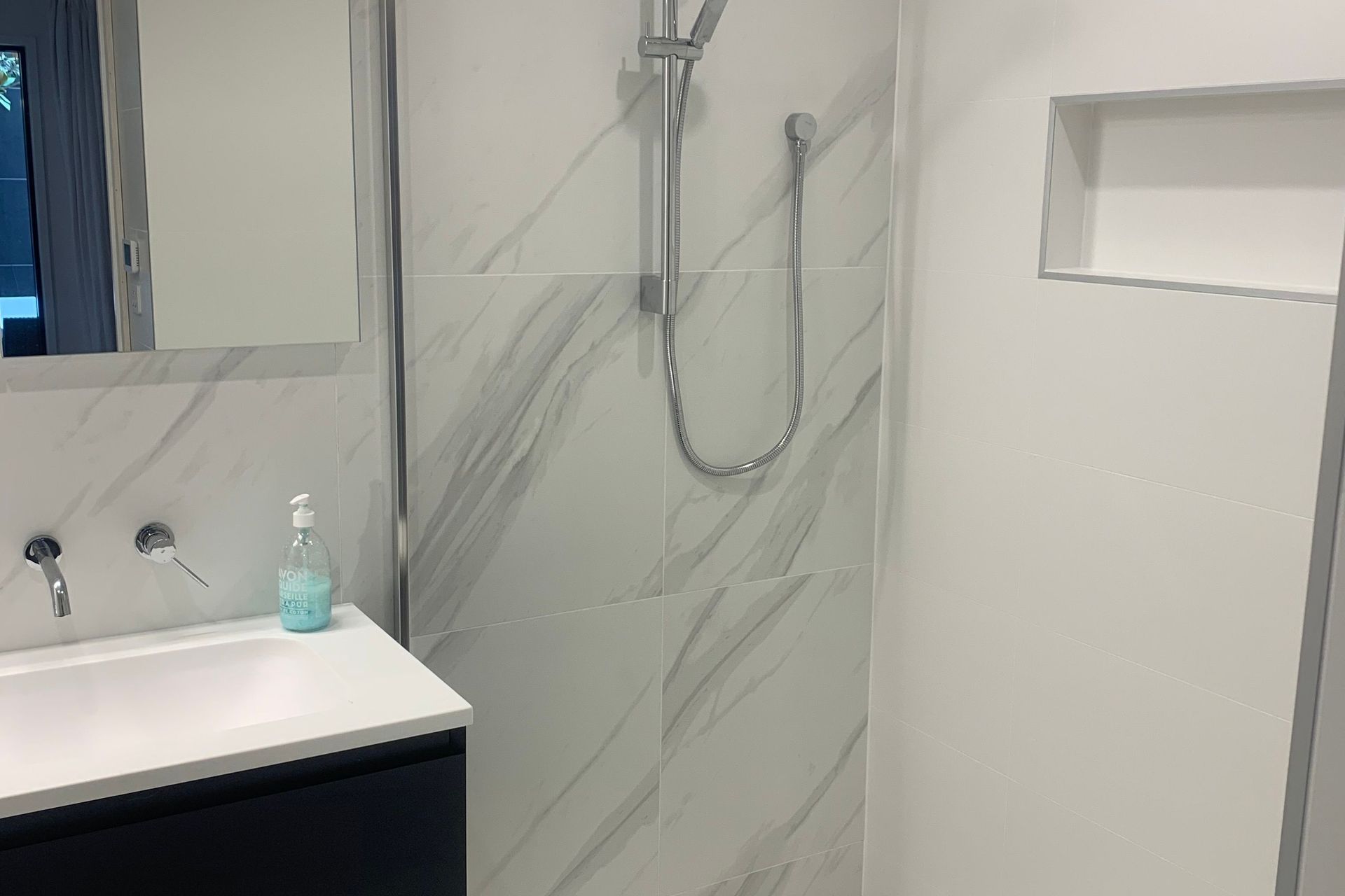 Ensuite tiled shower